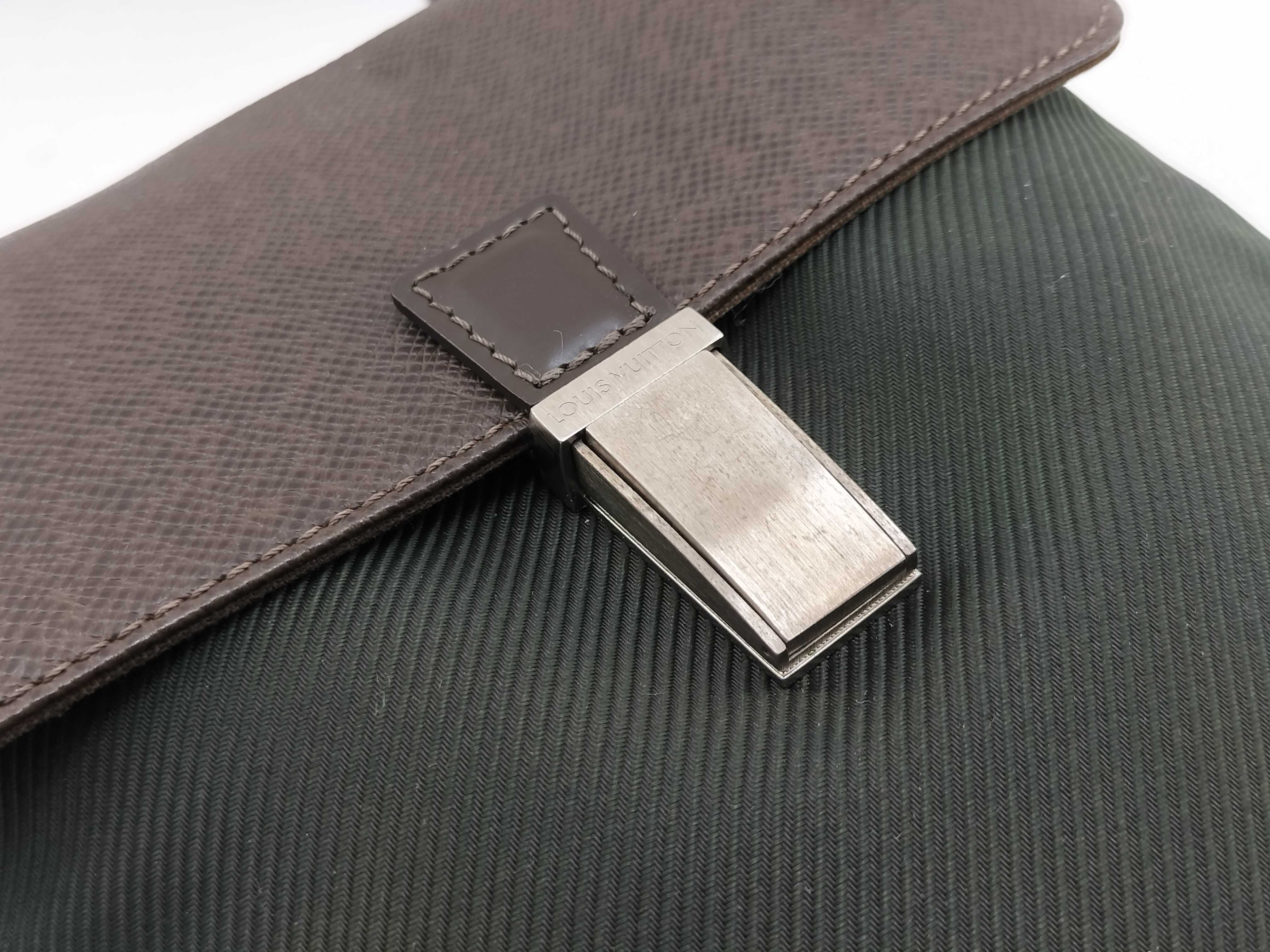 Taiga Louis Vuitton Taiga Saratov PM Shoulder Bag Serial Shoulder Bag — view 9