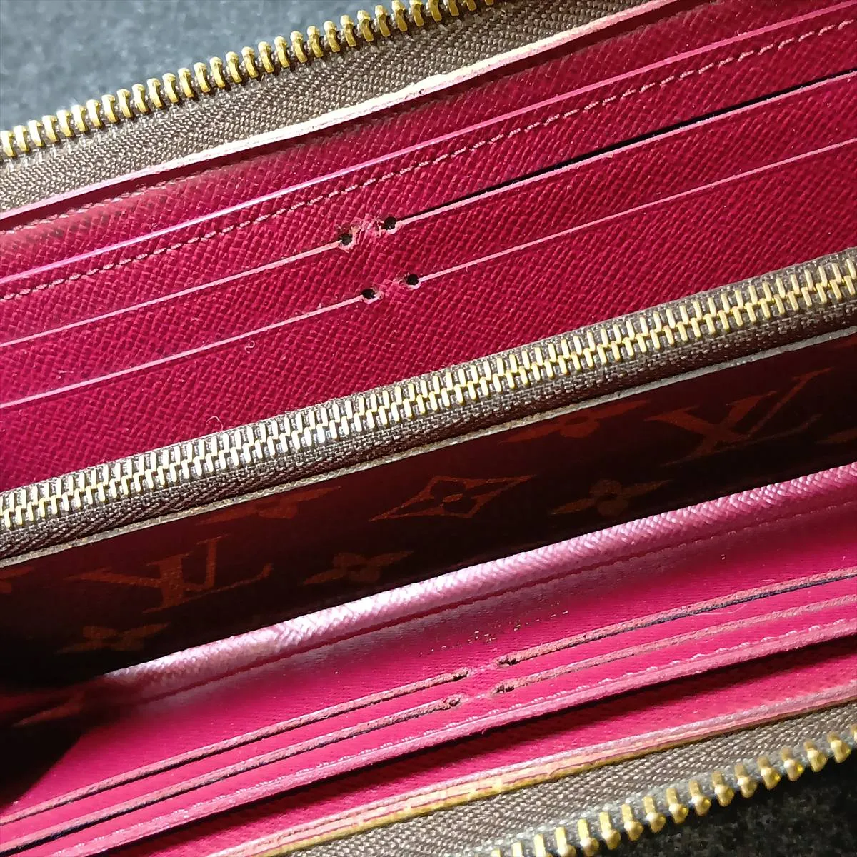 Monogram Portefeuille Clemence M60742 SP2108 Fuchsia Round Zip Wallet — view 14