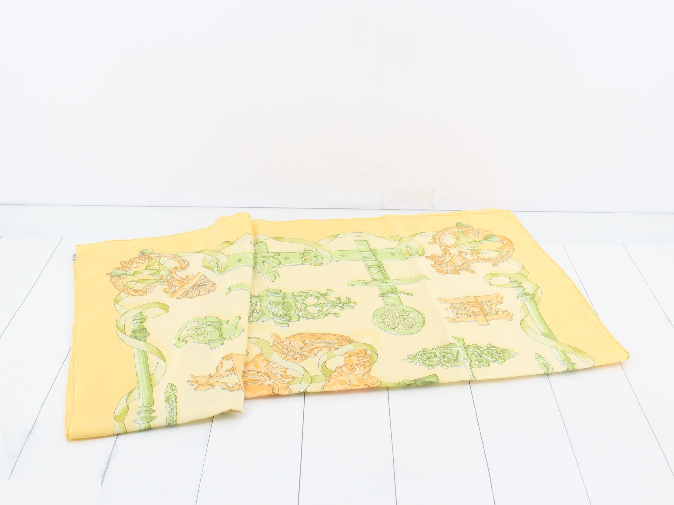 Carre 90 Yellow Light Green Silk — view 3