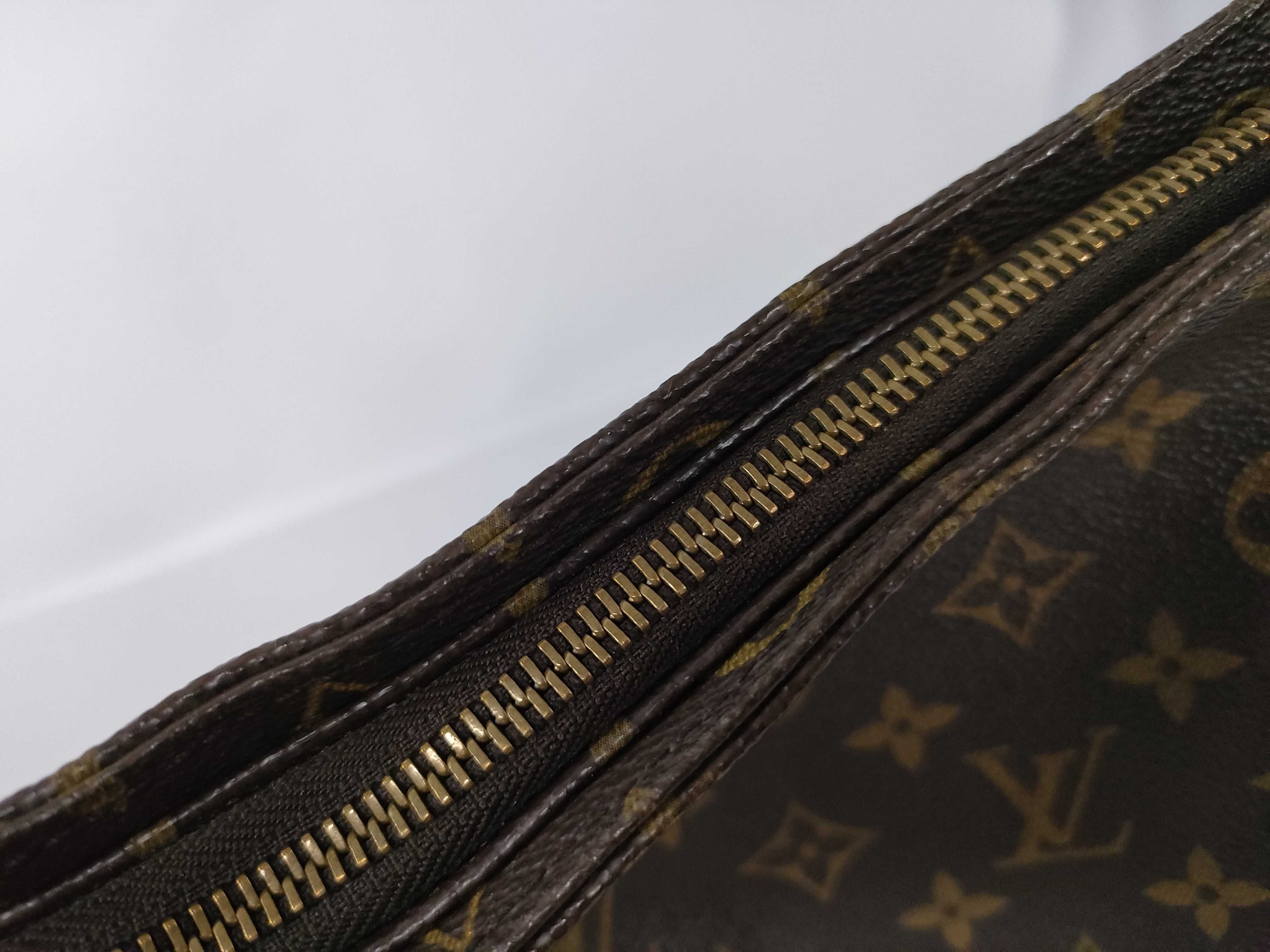 Monogram Louis Vuitton M51145 Looping GM MI1819 Shoulder Bag Monogram Shoulder Bag — view 8