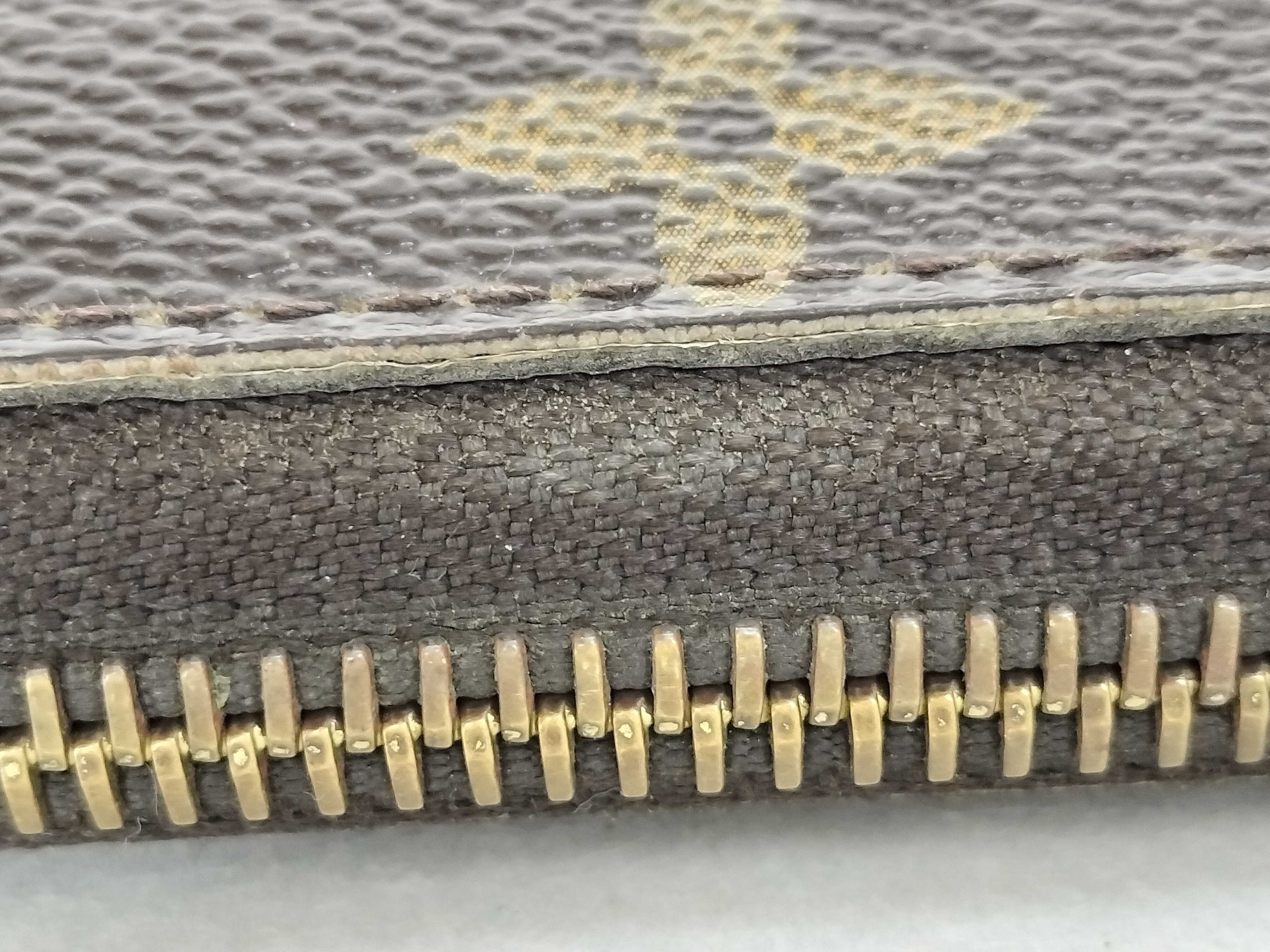 Monogram LV Round Zip Wallet — view 7