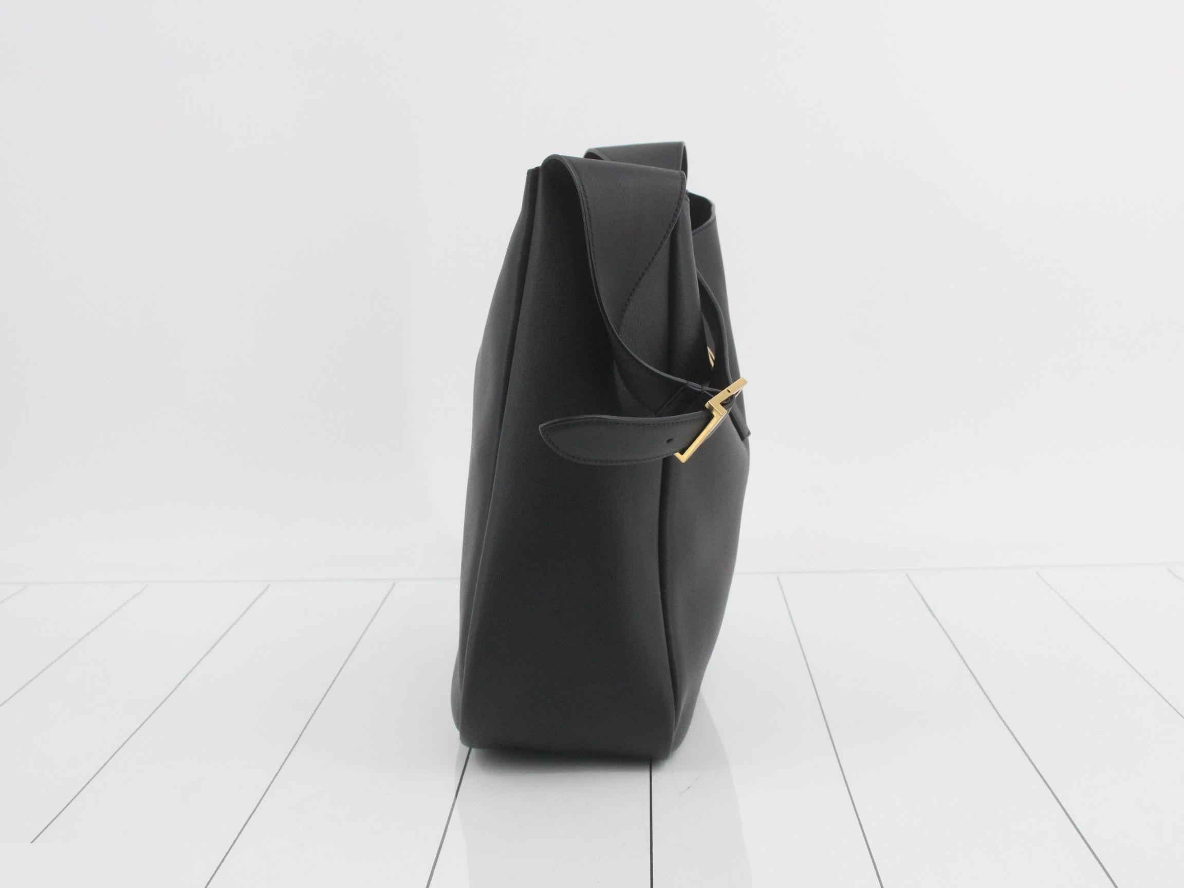 Hobo Large Leather One-Shoulder Bag — view 4