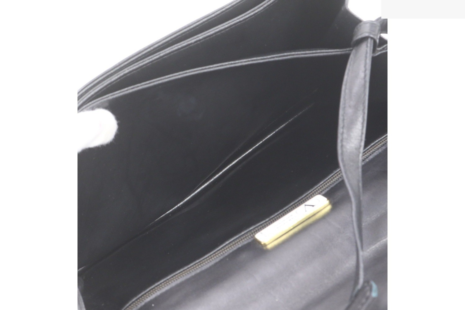 Leather 2-Way Shoulder Bag (Crossbody) — view 8