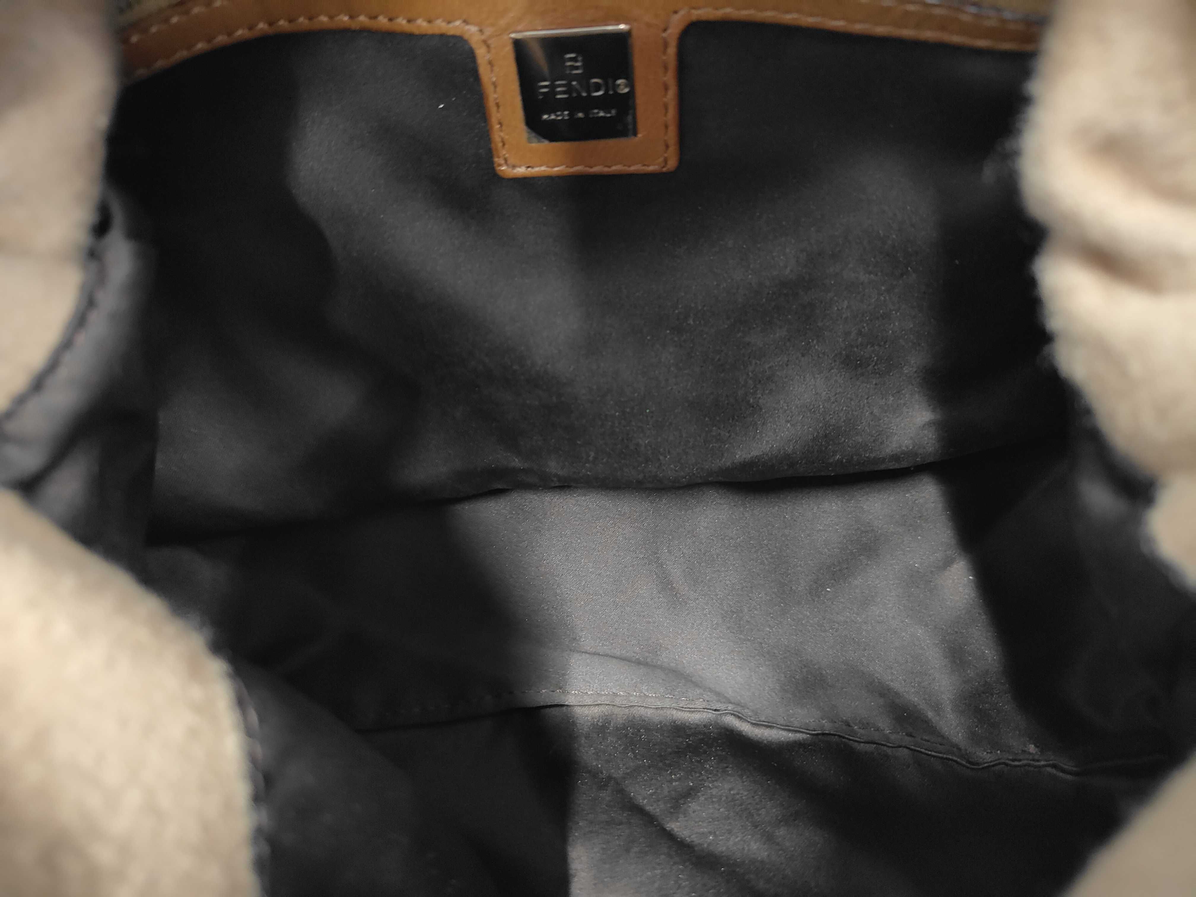 shoulder bag — view 8