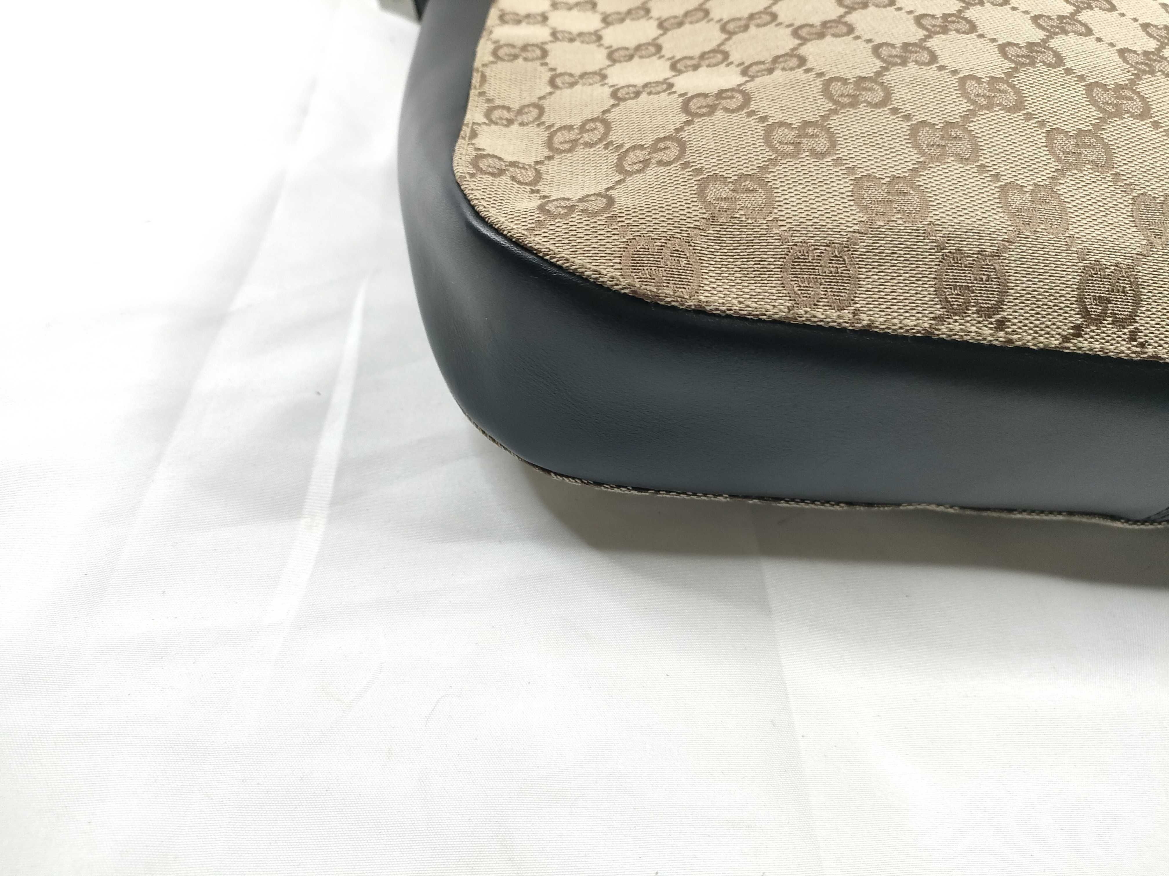 GG Canvas Shoulder Bag, GG Canvas, Canvas 001 3746 Shoulder Bag — view 3