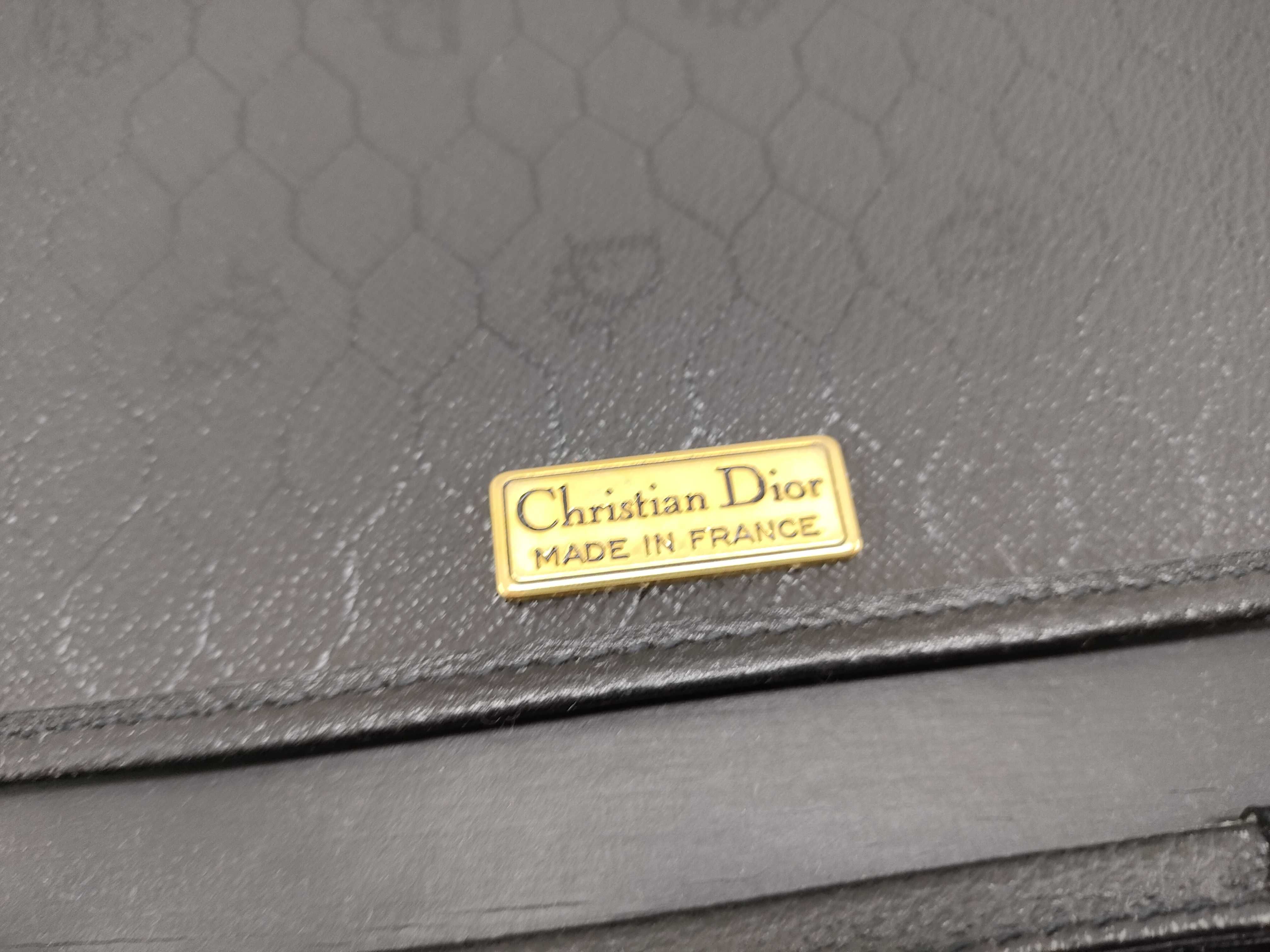 Christian — view 11