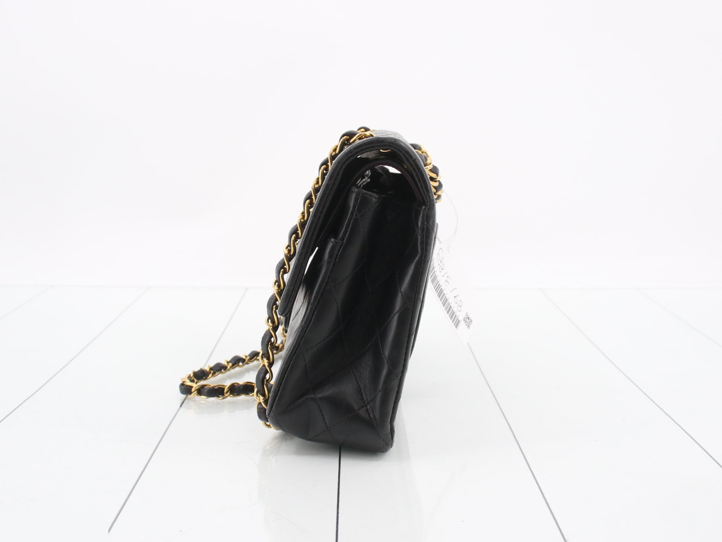 Double flap chain shoulder bag, black, item number 3. — view 3