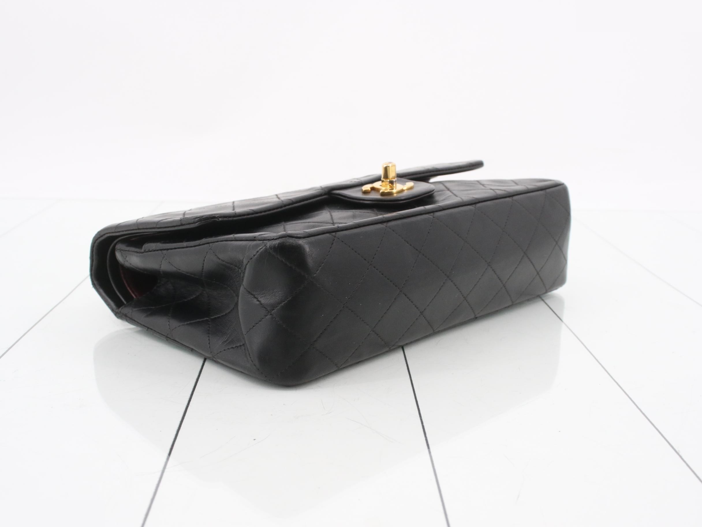Double flap chain shoulder bag, black, item number 3. — view 5
