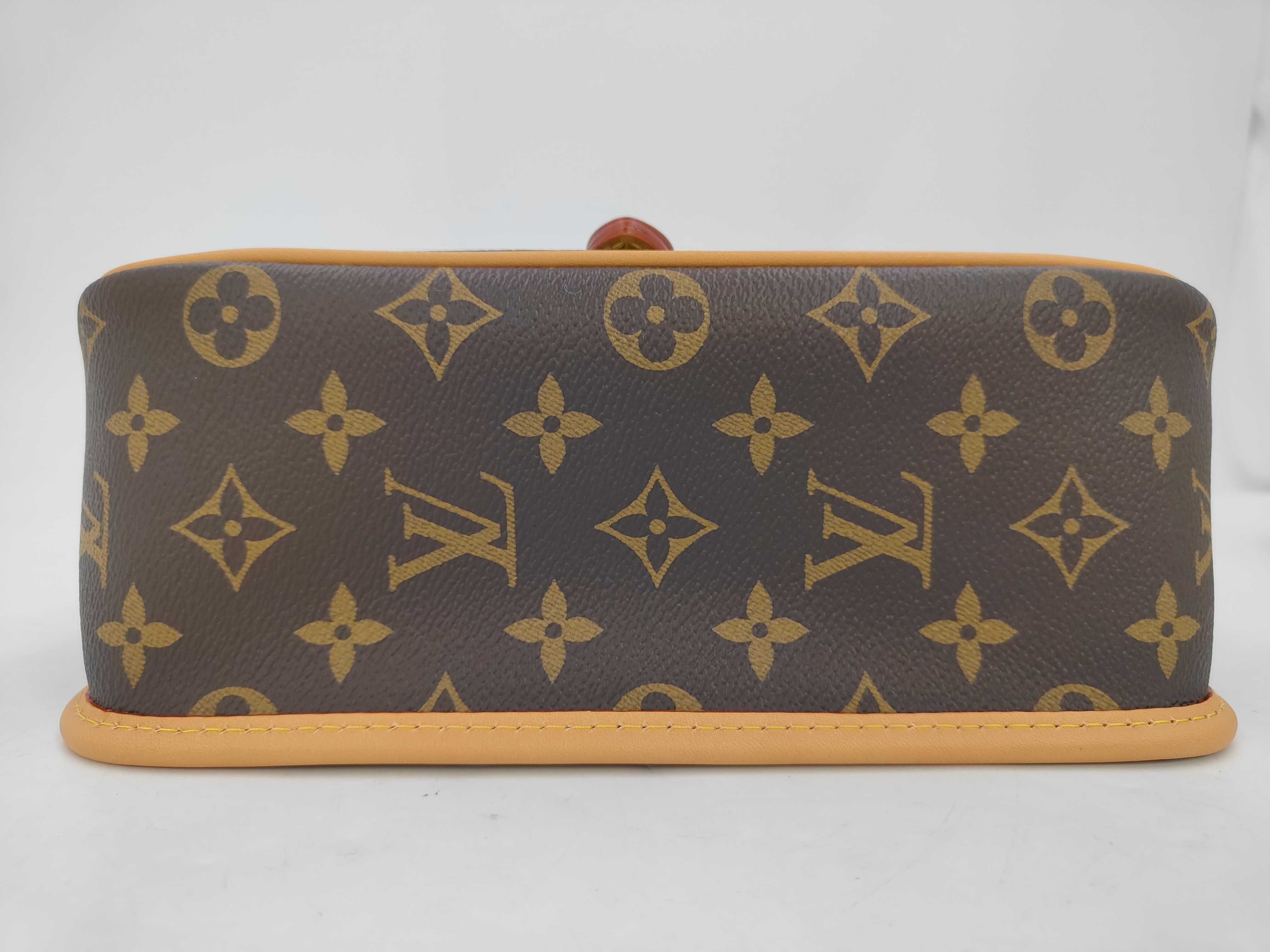 Diane Monogram M45985 Shoulder Bag — view 6