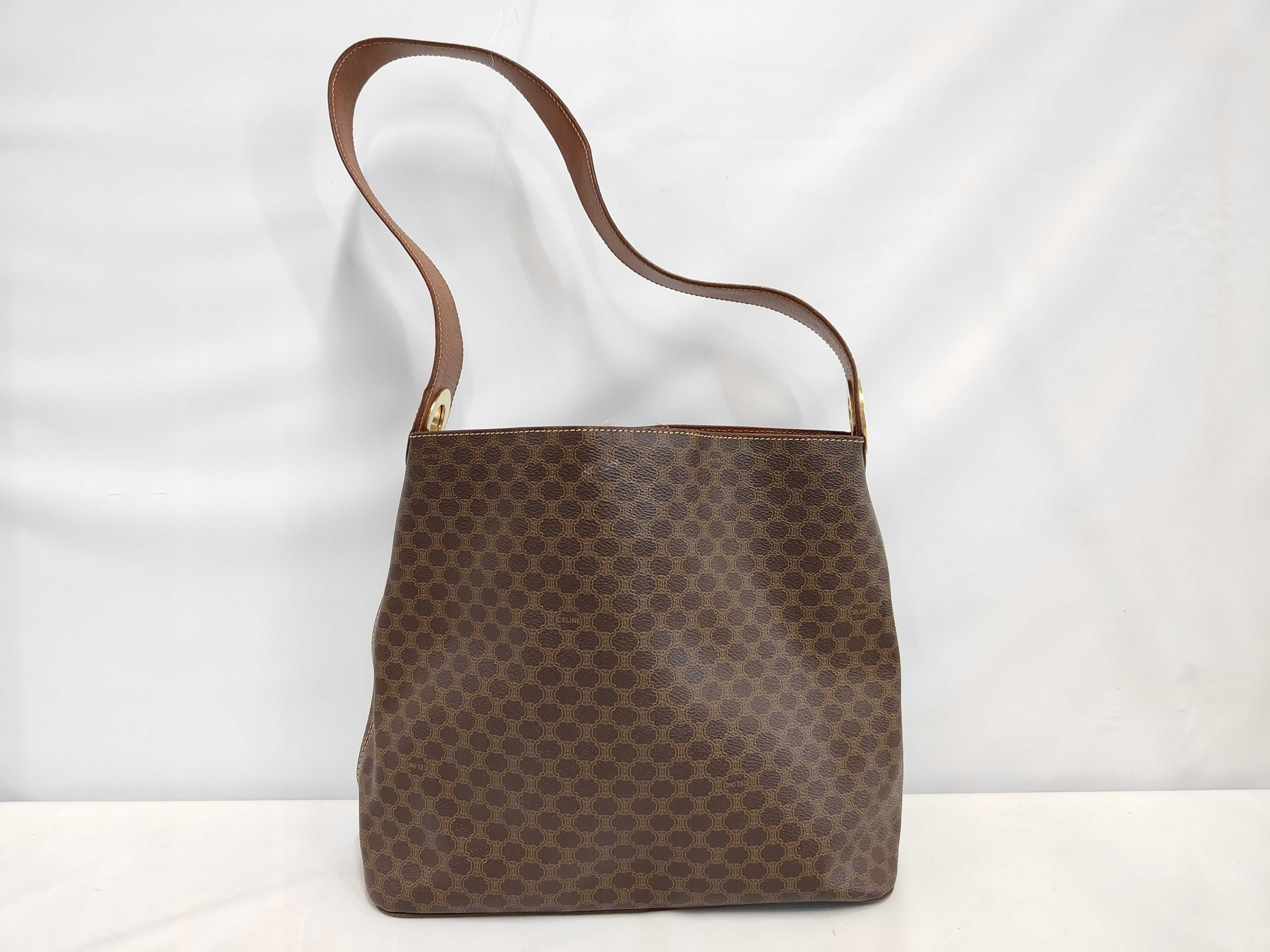 Circle Logo Leather Shoulder Bag