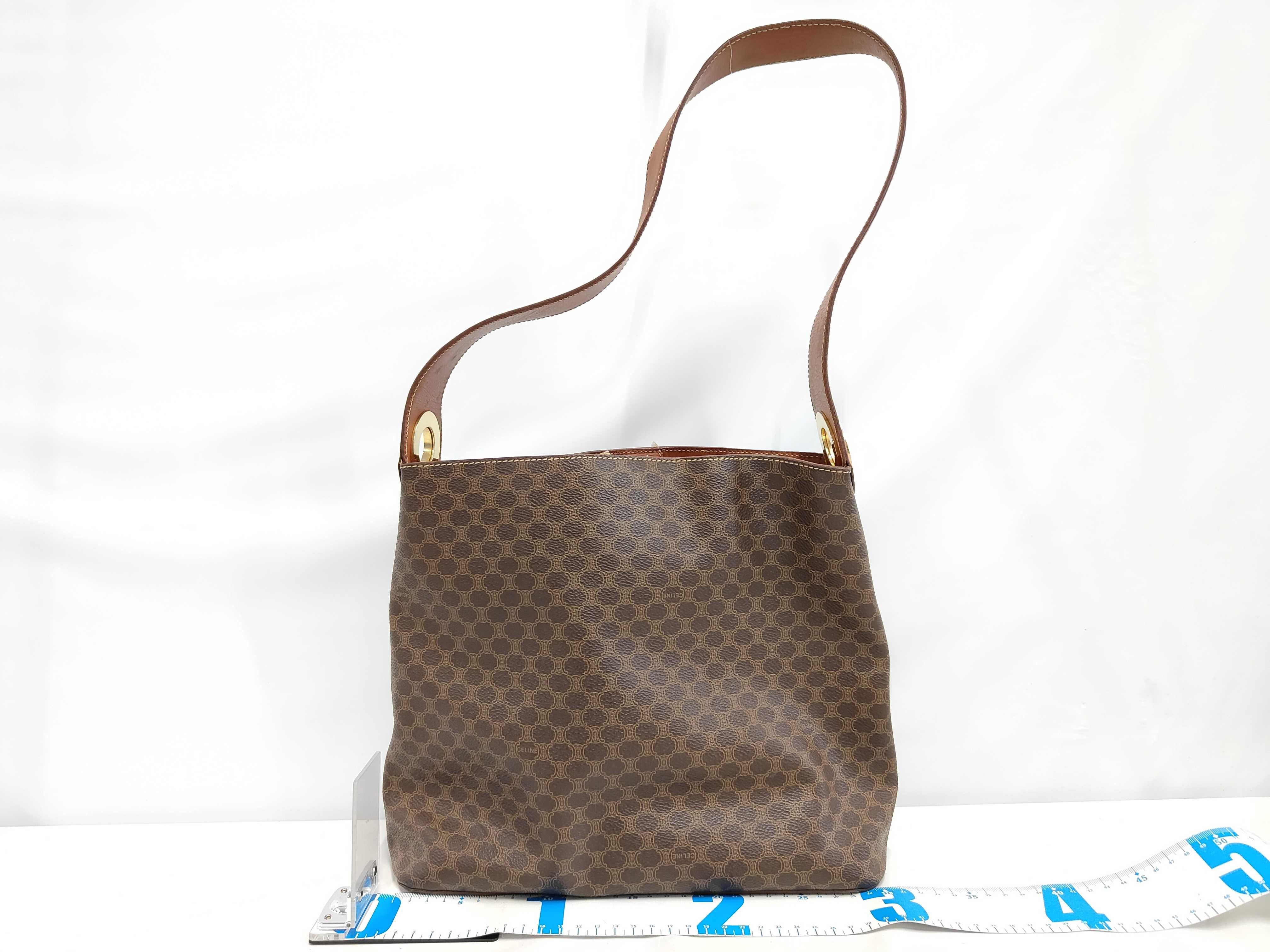 Circle Logo Leather Shoulder Bag — view 2