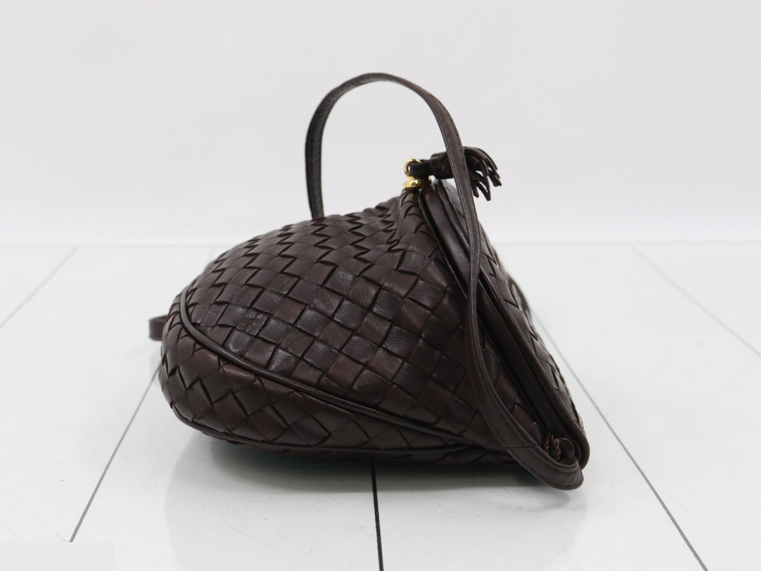 Intrecciato (bag) - Shoulder bag - Brown — view 3