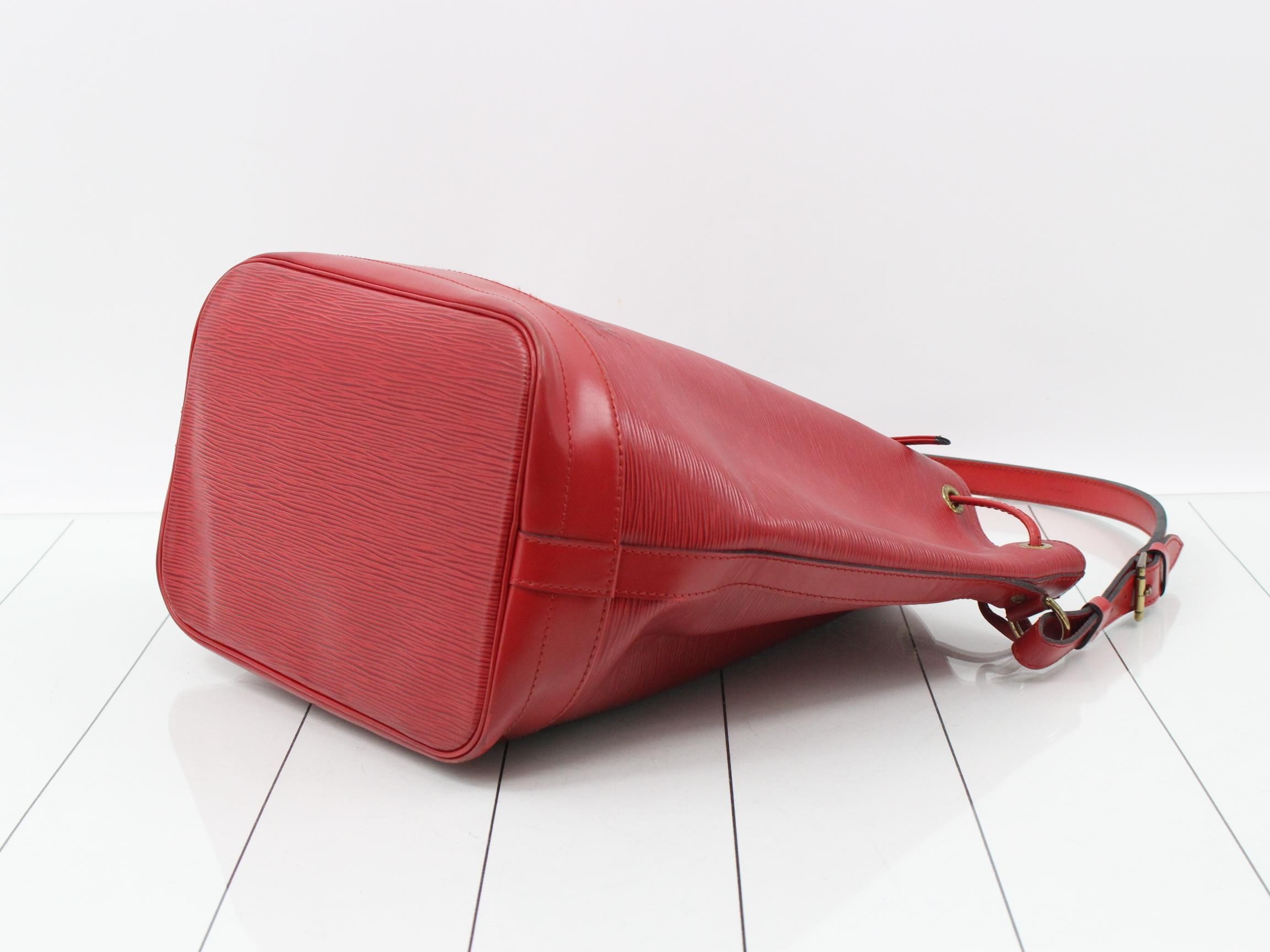 Epi Noe Shoulder Bag — view 6