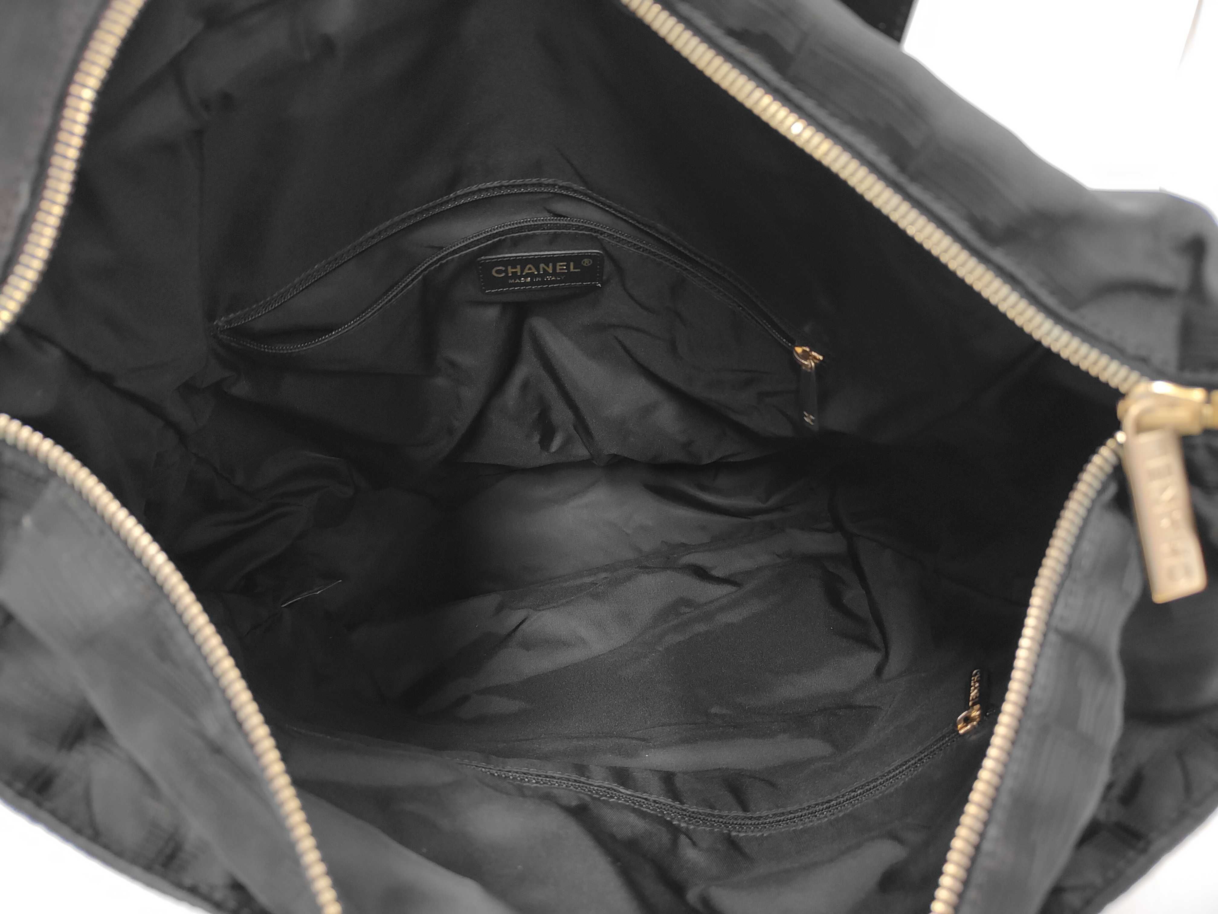 Travel Line Tote Bag — view 8