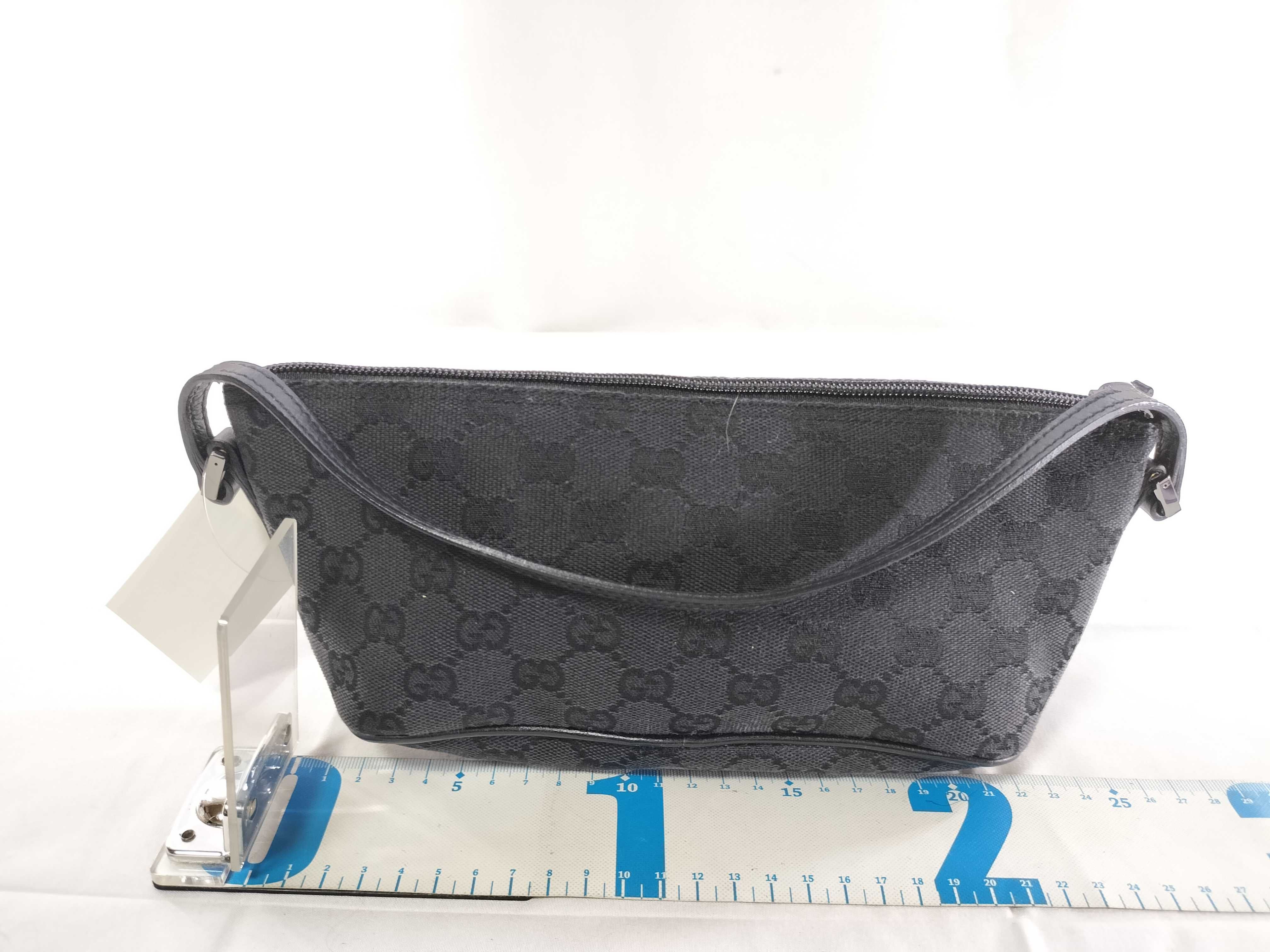 GG Canvas Hand Pouch, Black, 07198 (Pouch) — view 2