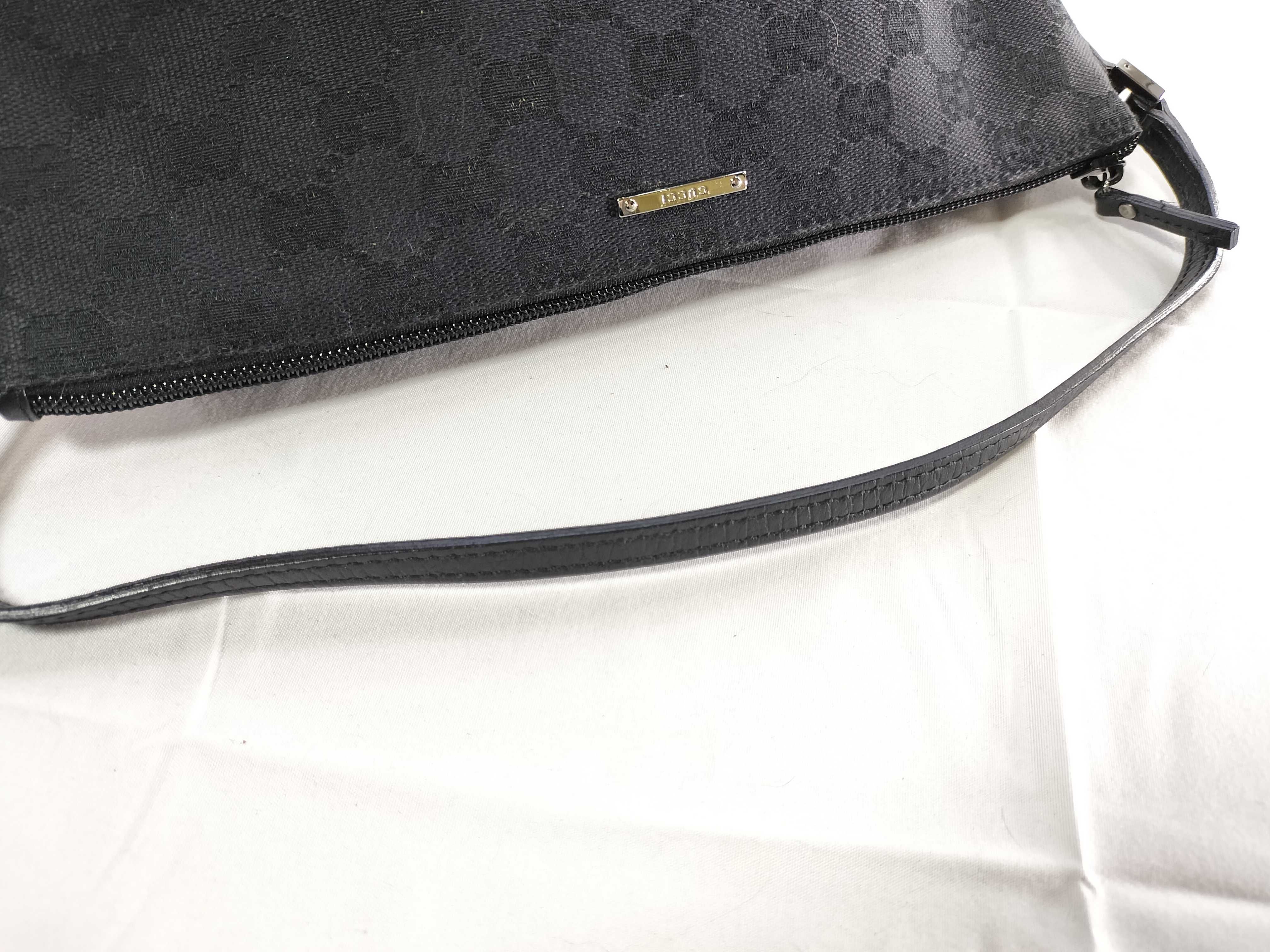 GG Canvas Hand Pouch, Black, 07198 (Pouch) — view 3