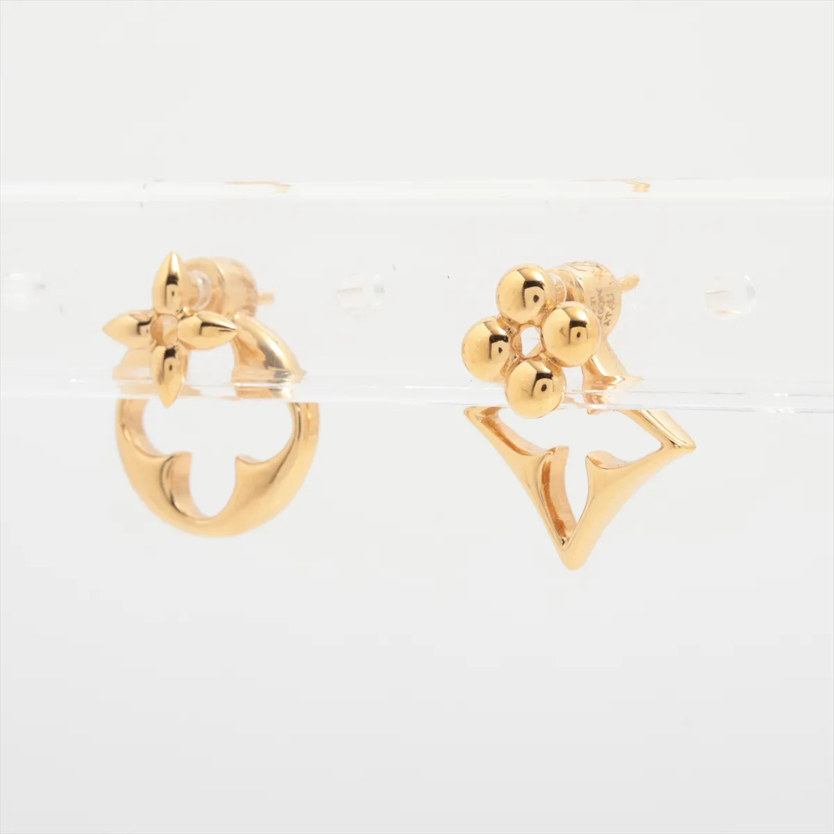 M00770 LV Flower Gram Earrings LE0226 (Pair) GP Gold. Shows signs of wear including — view 3