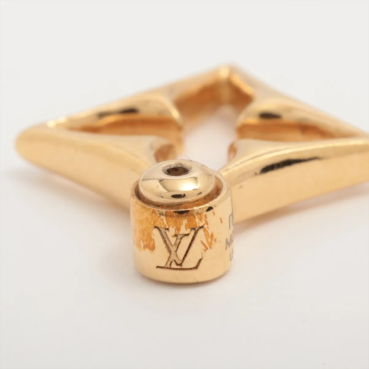 M00770 LV Flower Gram Earrings LE0226 (Pair) GP Gold. Shows signs of wear including — view 5
