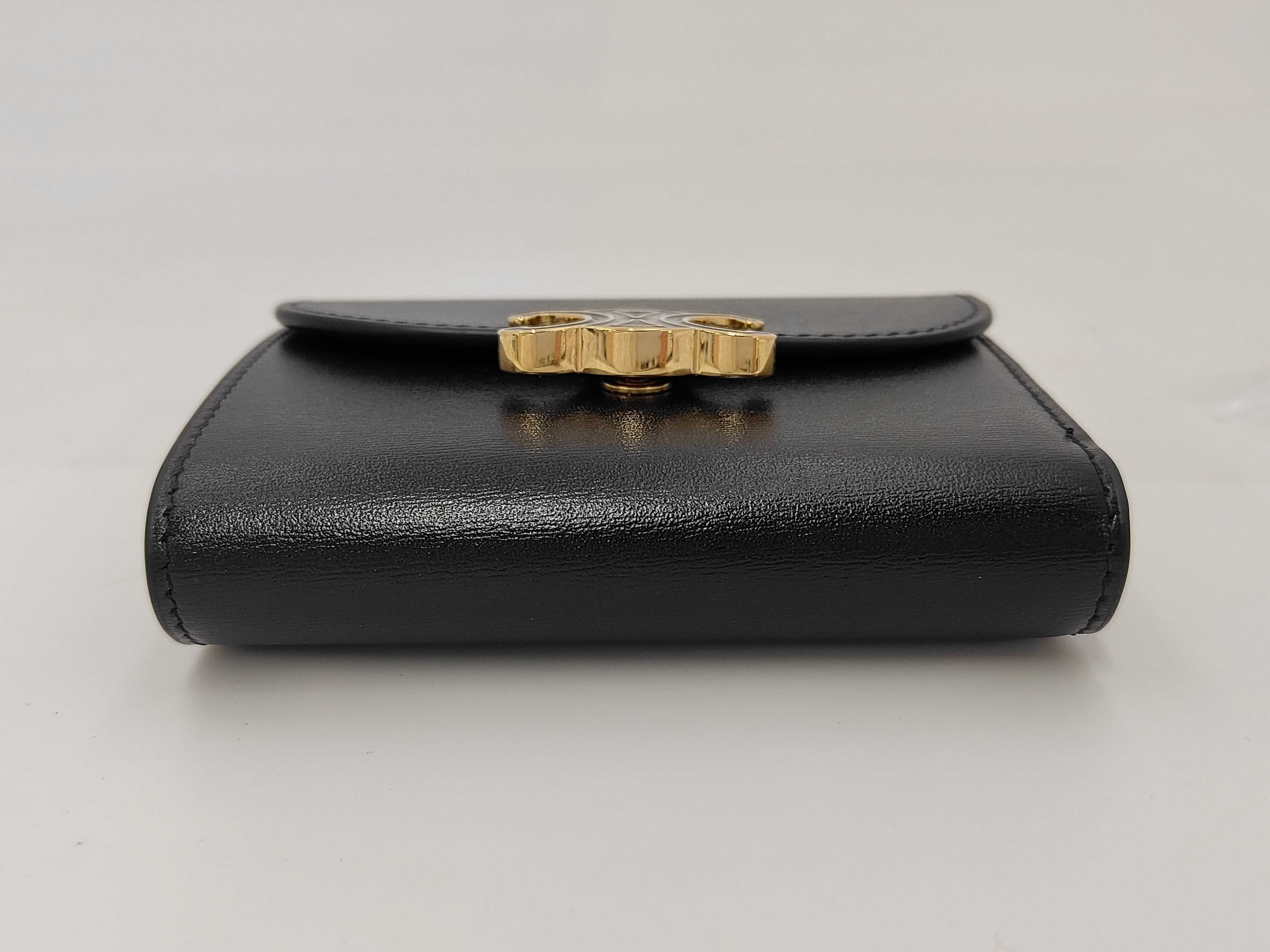 Triomphe Tri-fold Wallet, Leather, Black — view 3