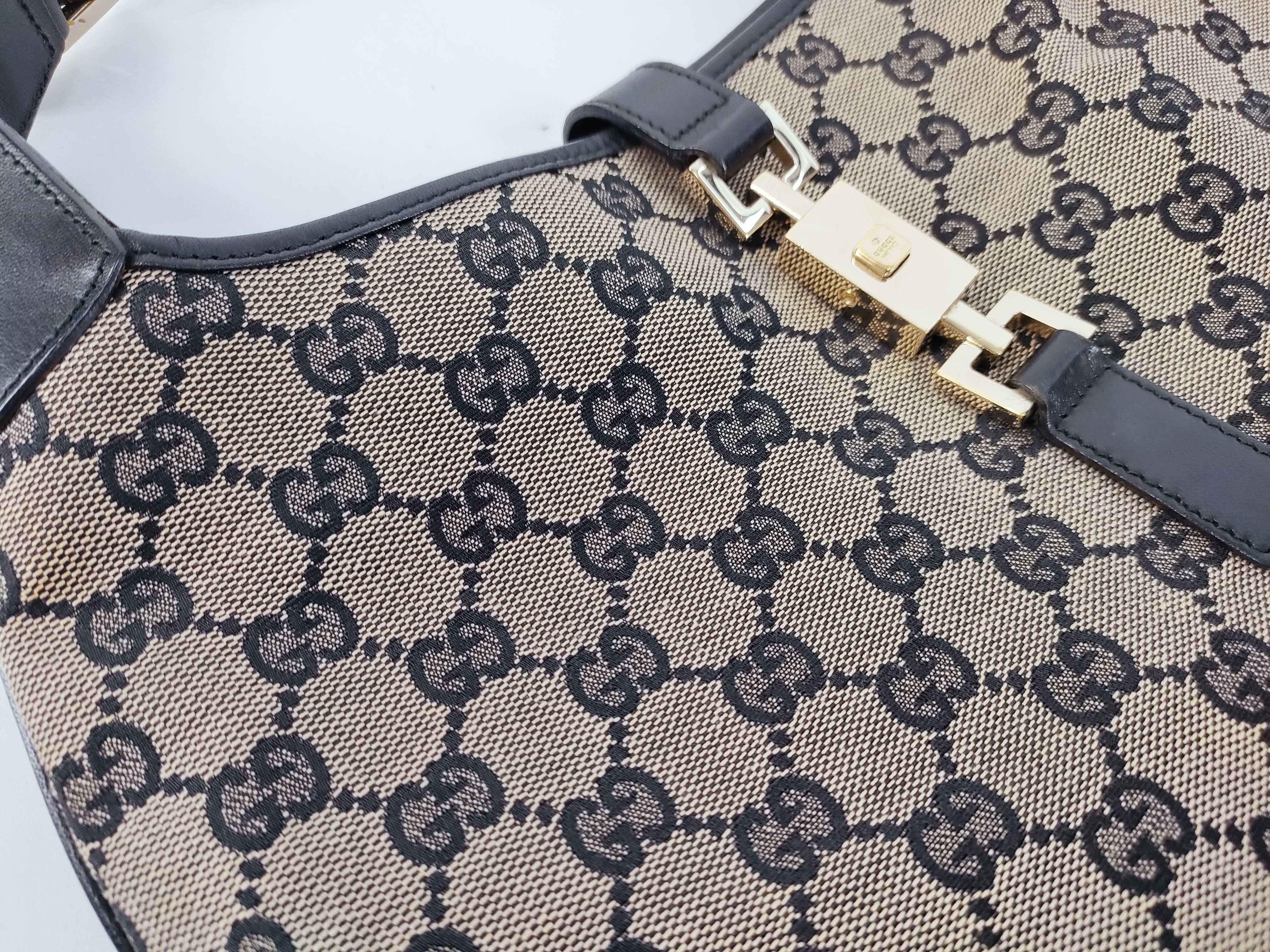 GG Canvas Jackie Shoulder Bag — view 15