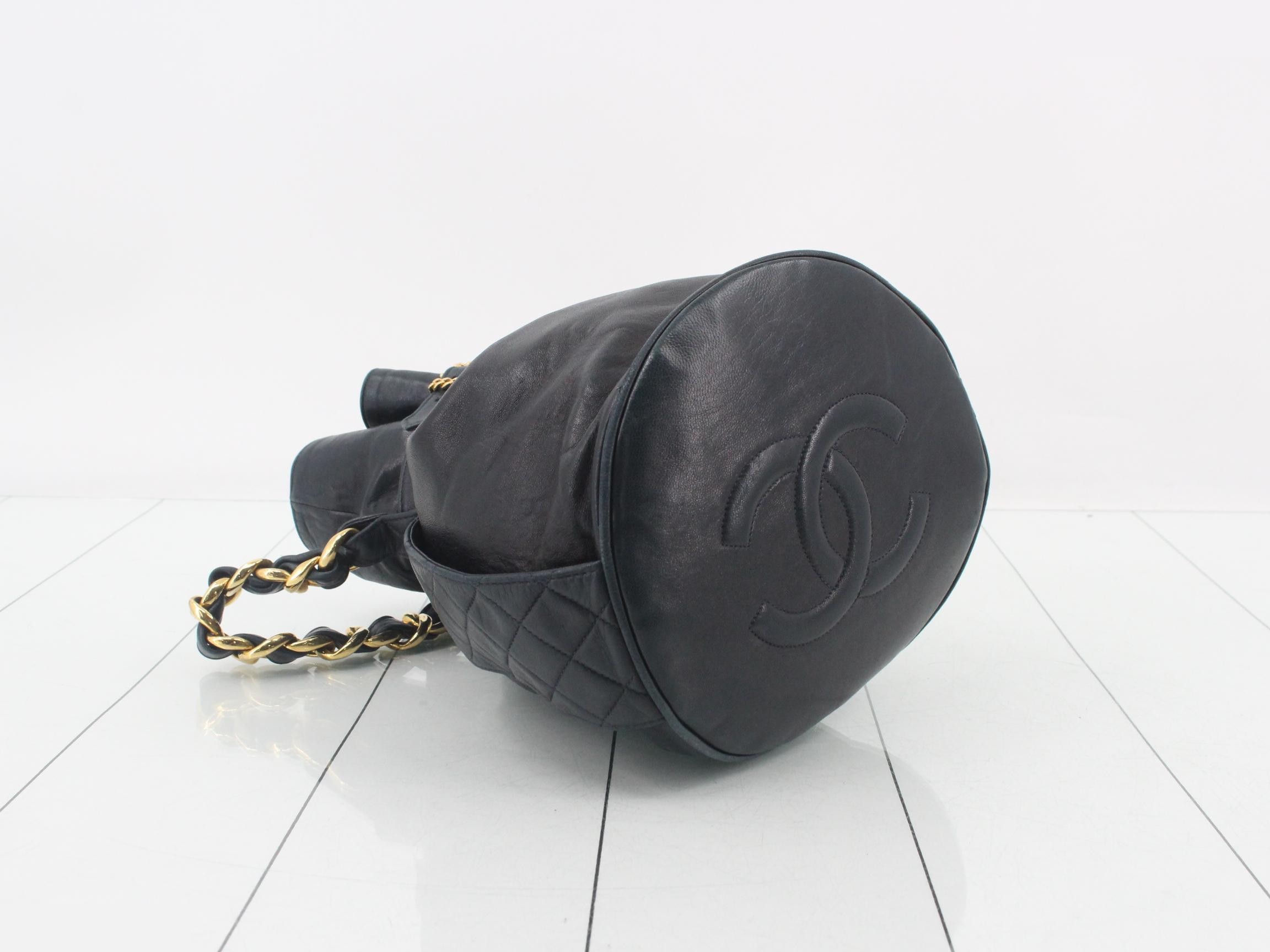 Matelassé belt drawstring handbag with Coco Mark — view 5
