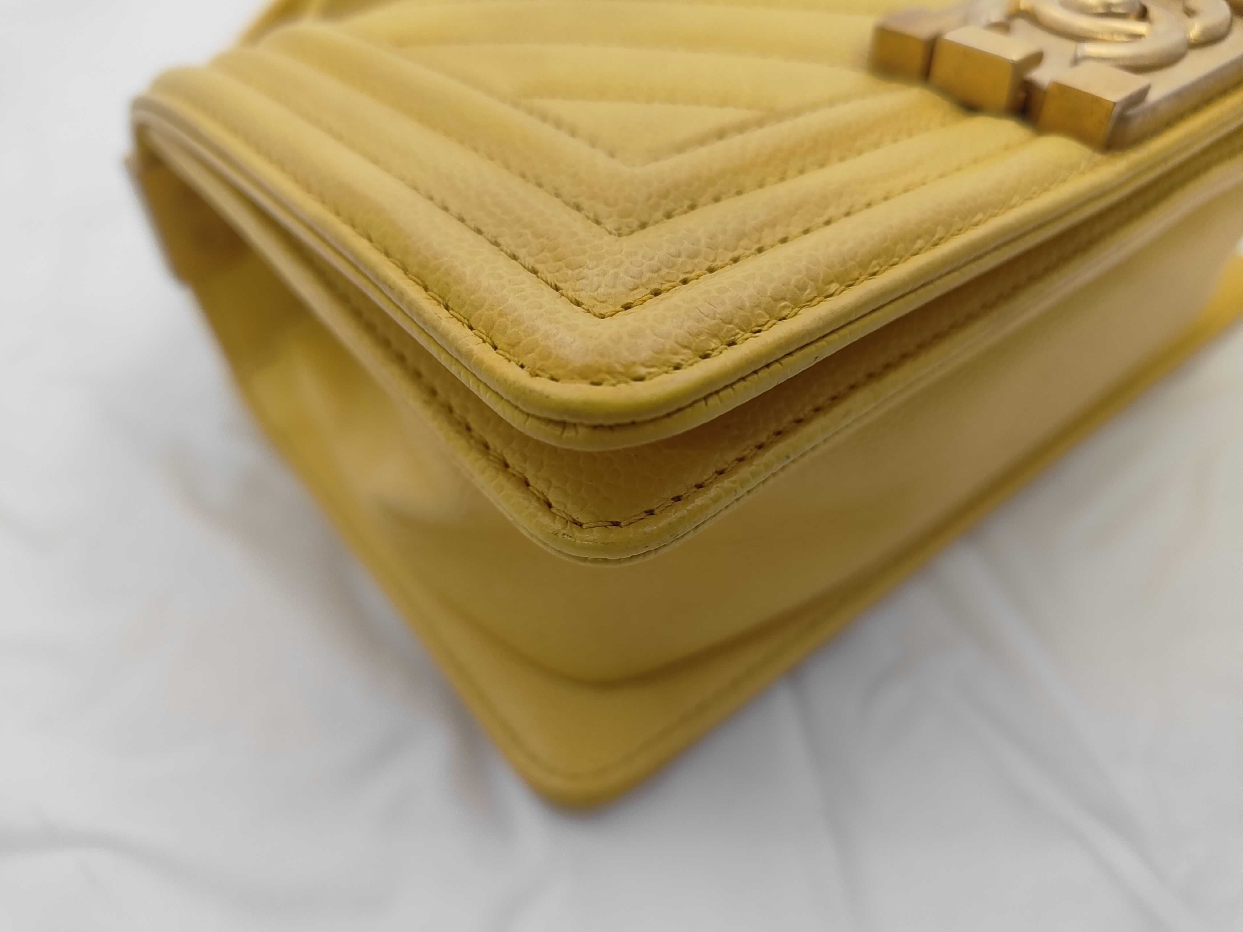 Boy Chanel 20 Caviar Yellow Chain Shoulder Bag — view 6