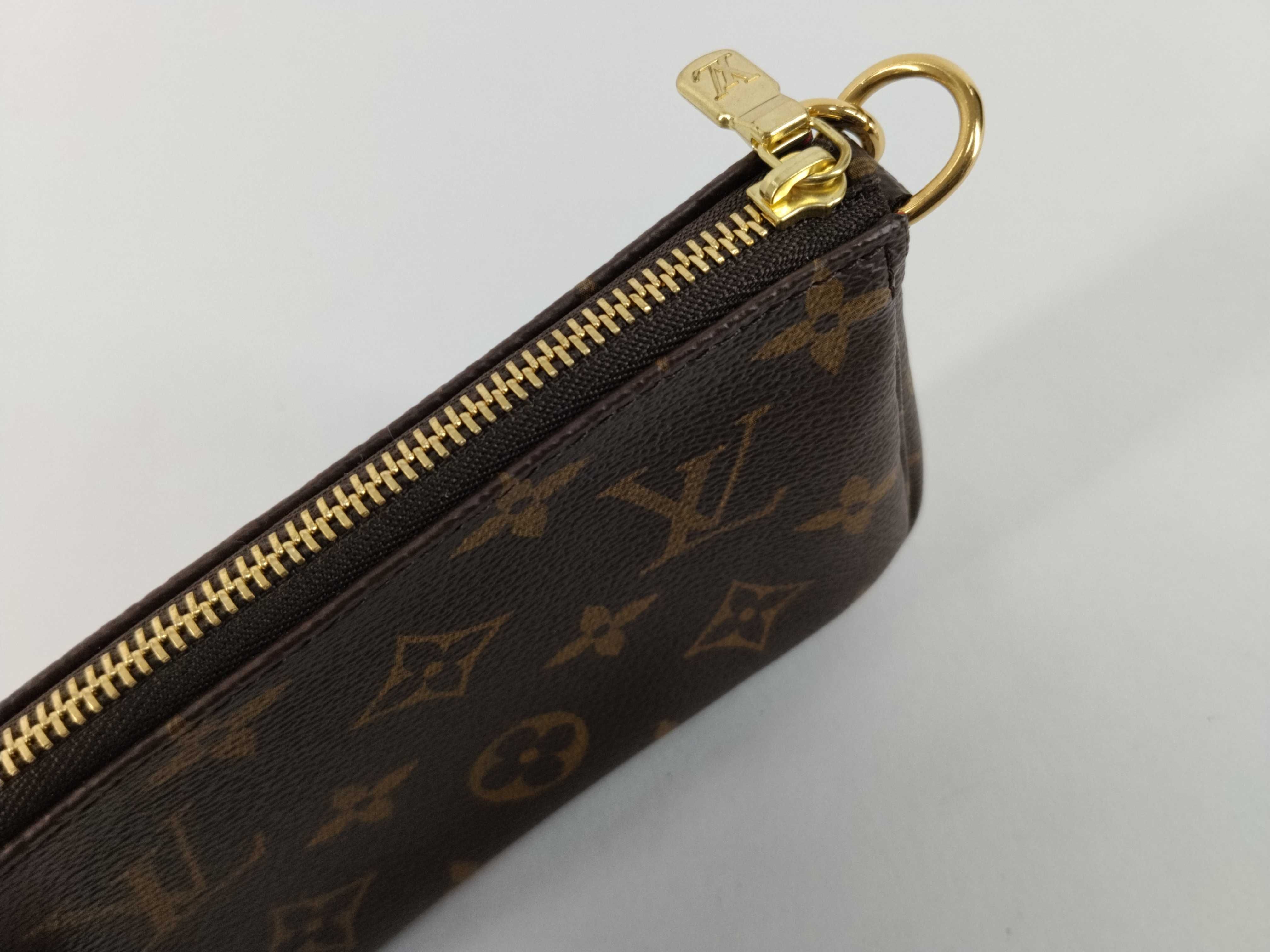 Monogram Louis Vuitton Monogram Mini Pouch — view 9