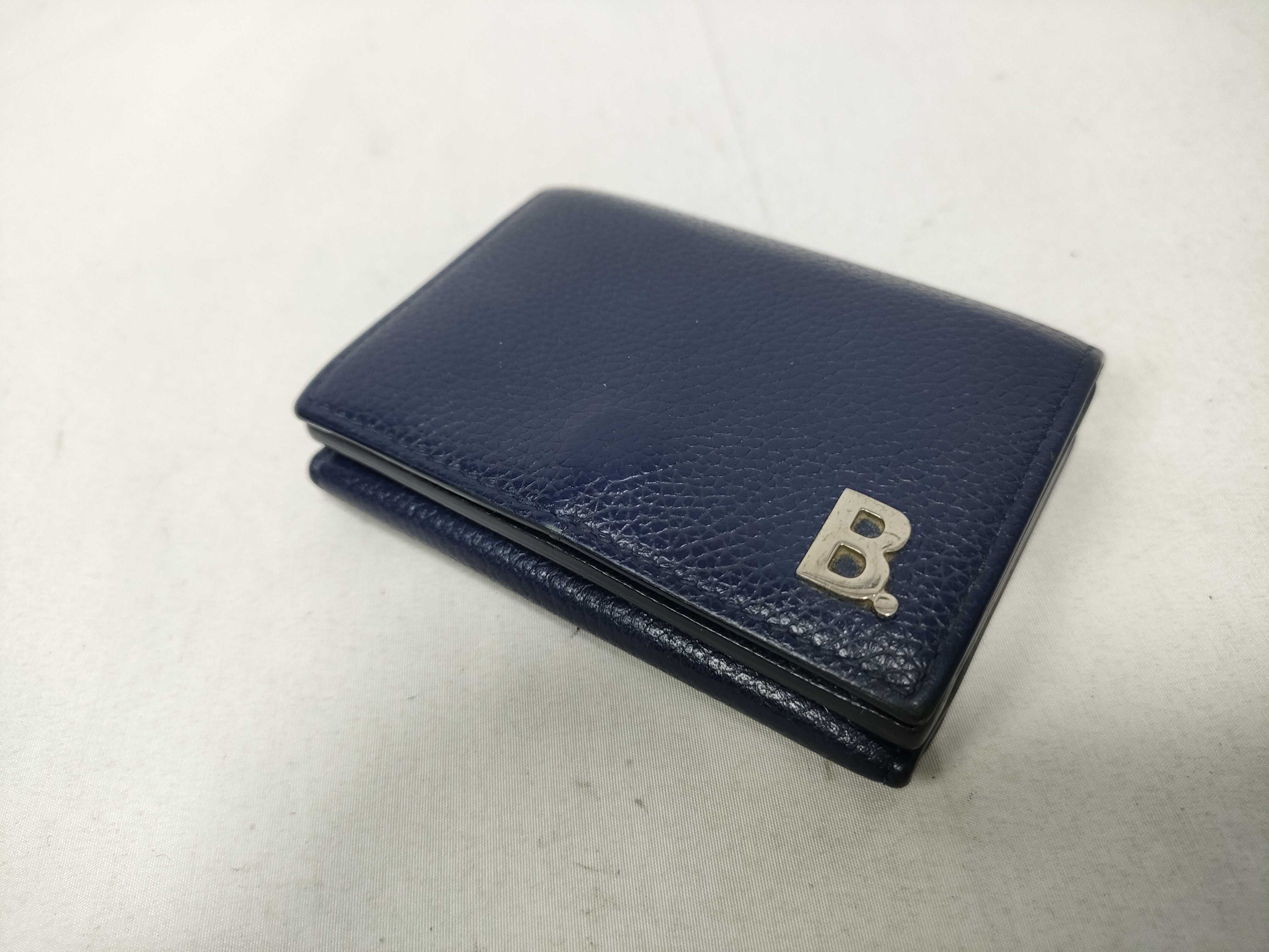 trifold wallet — view 4