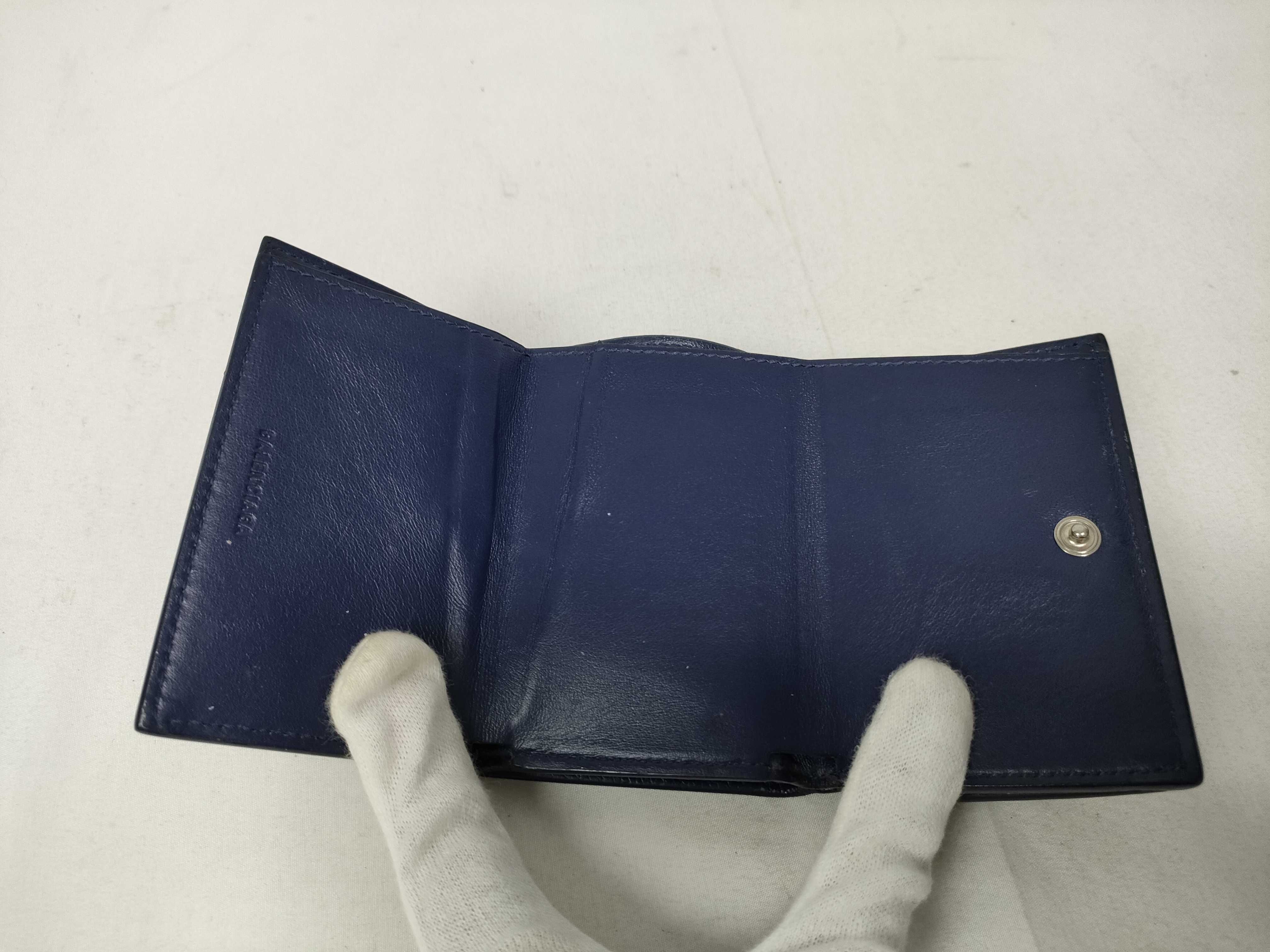 trifold wallet — view 9