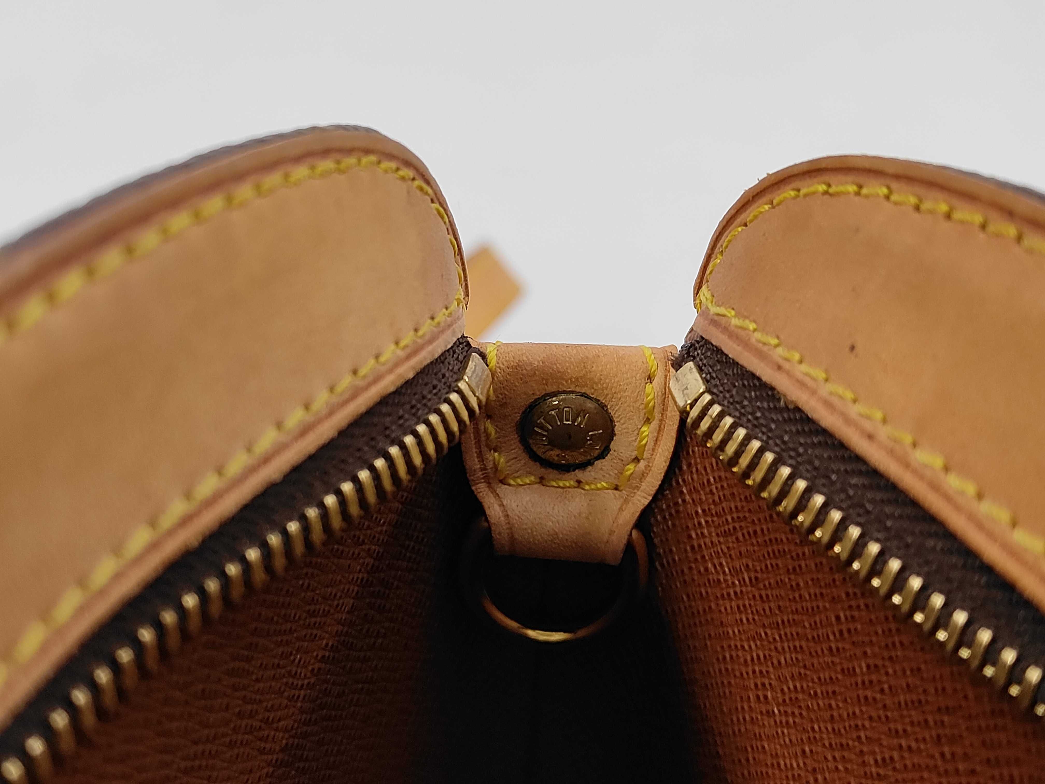 Monogram — view 11