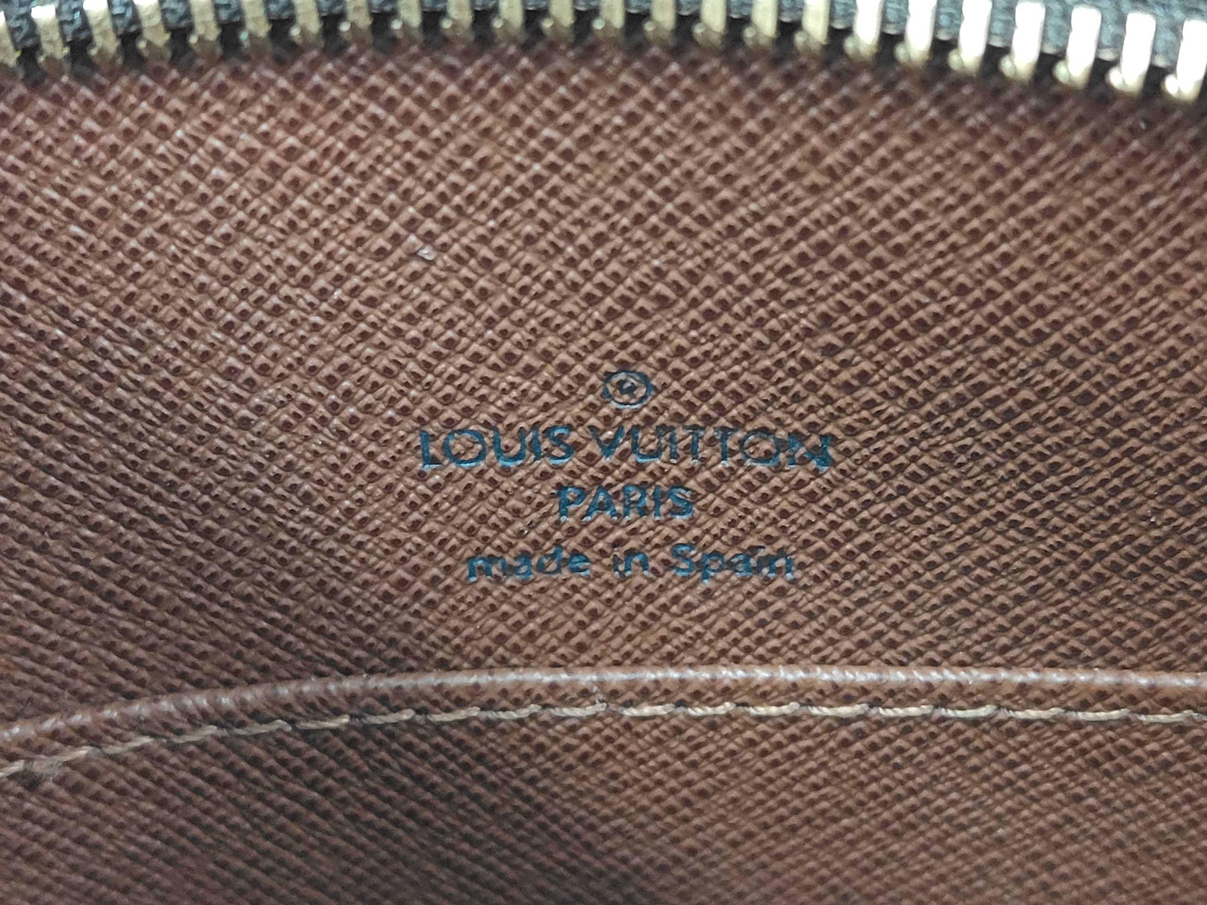 Monogram — view 10