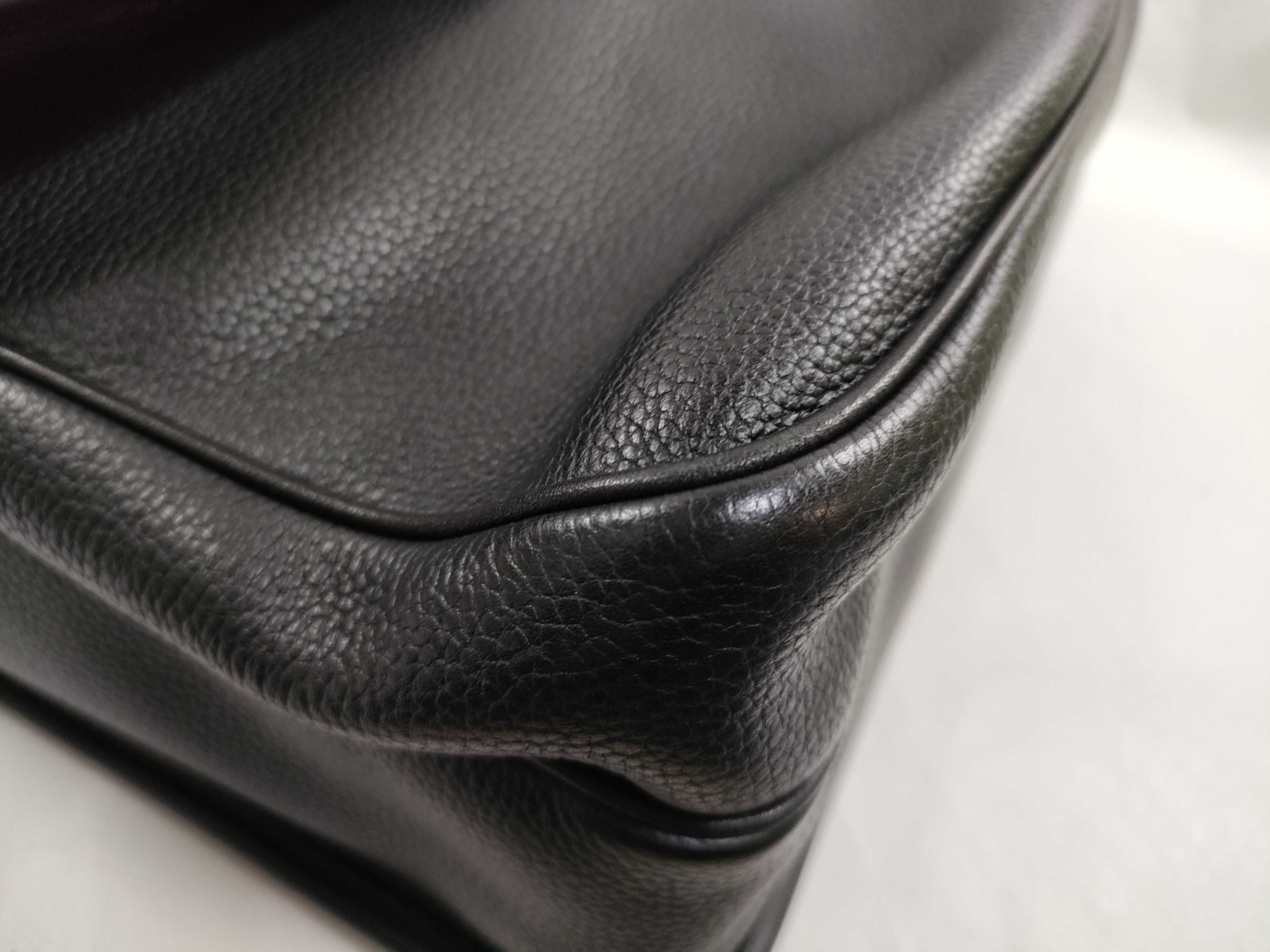 Anagram Leather Shoulder Bag — view 6