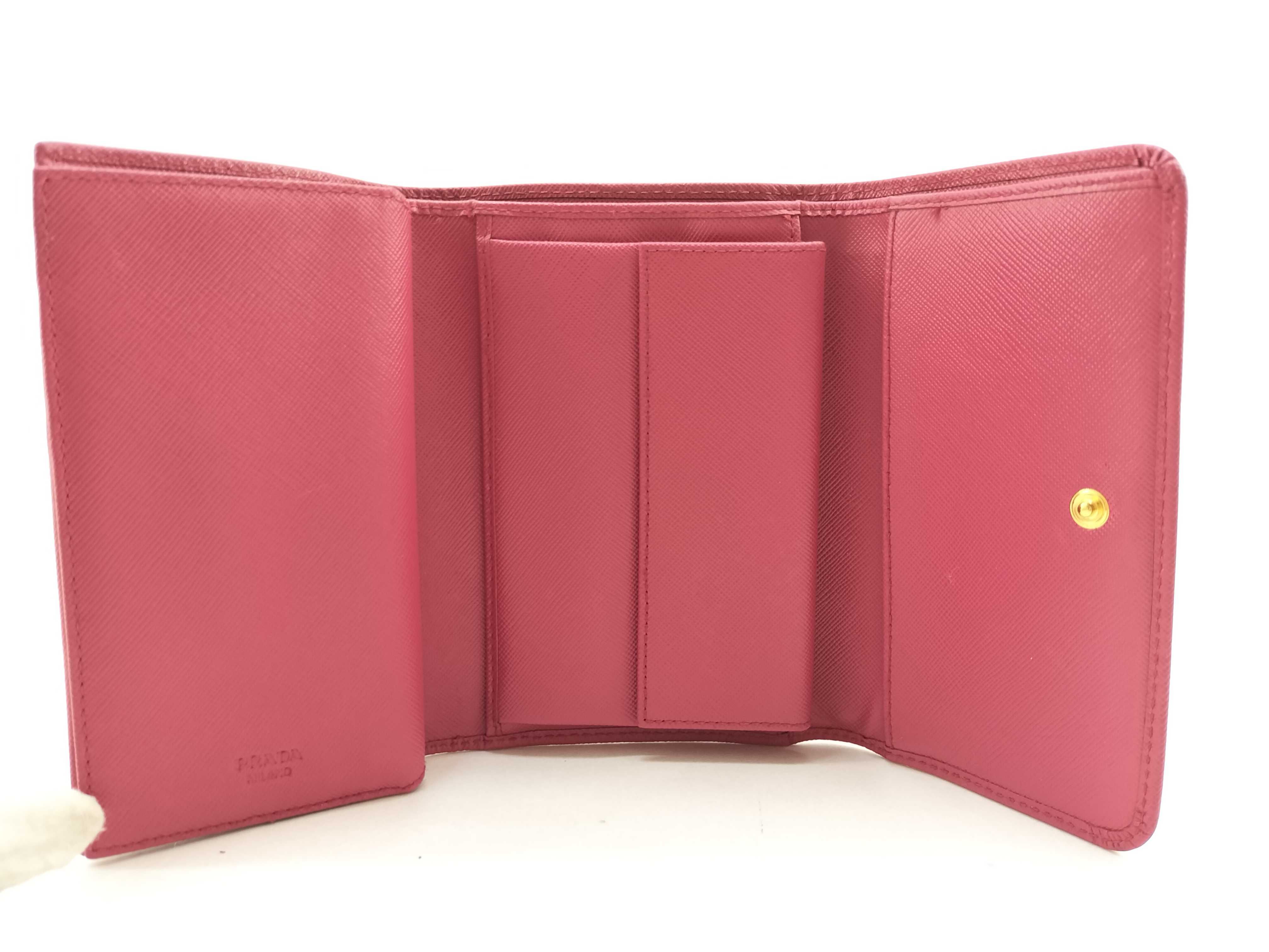 Saffiano Flap Medium Wallet Pink 1M1404 Wallet — view 9