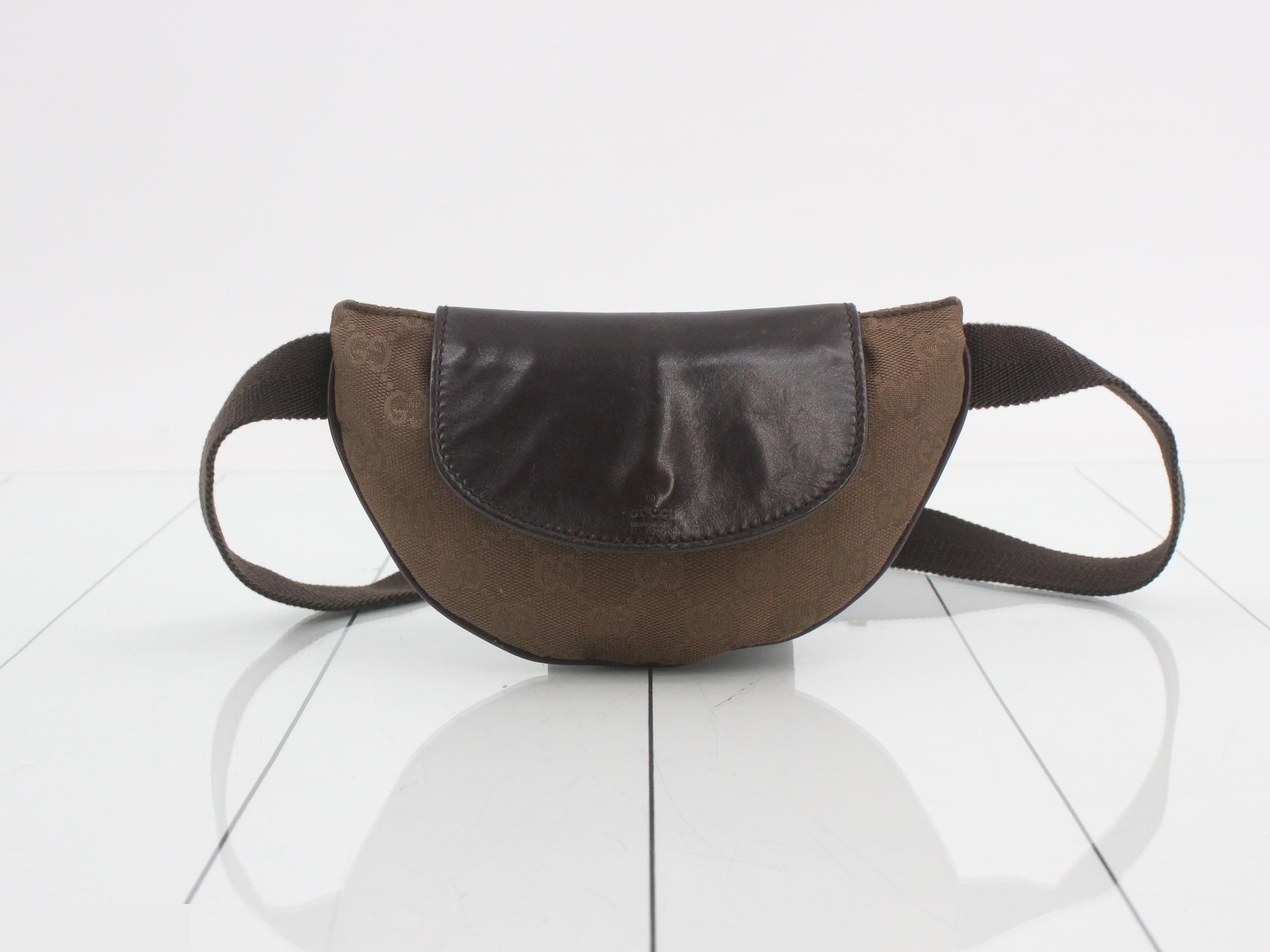 GG Canvas Waist Bag, Dark Brown, 19 x 12 x 2 cm