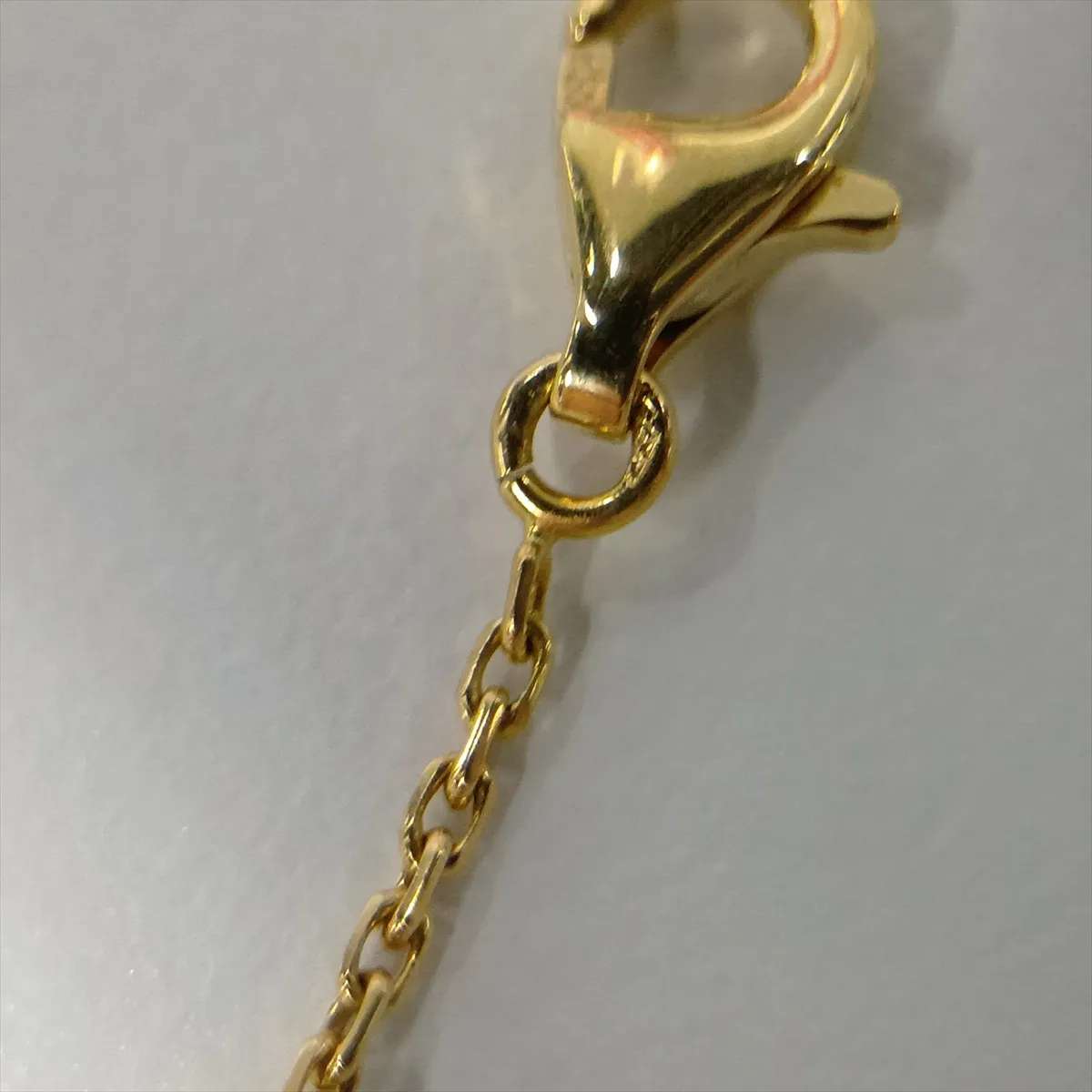 Vintage Alhambra Carnelian Necklace, 750 (Yellow Gold), 5.0g, JE257520. Hallmarks are — view 7
