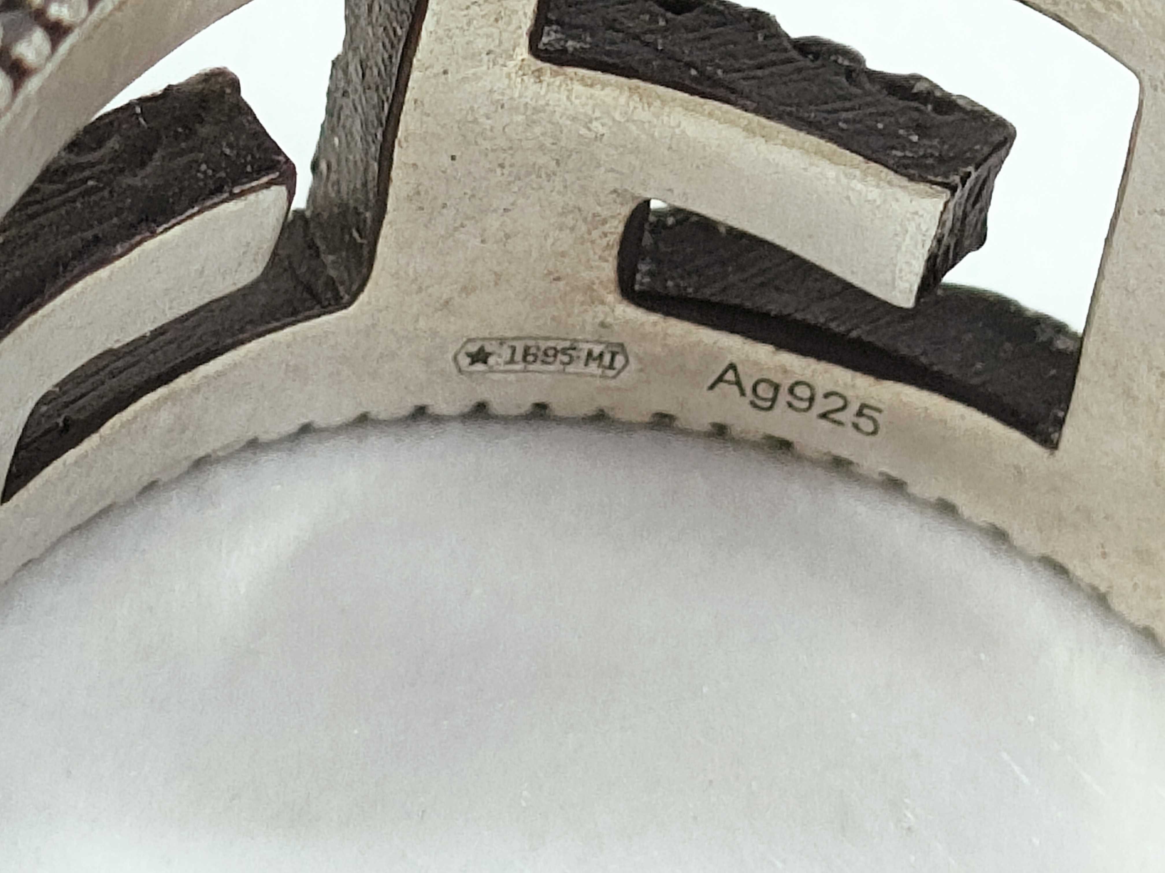 Square Ring — view 5