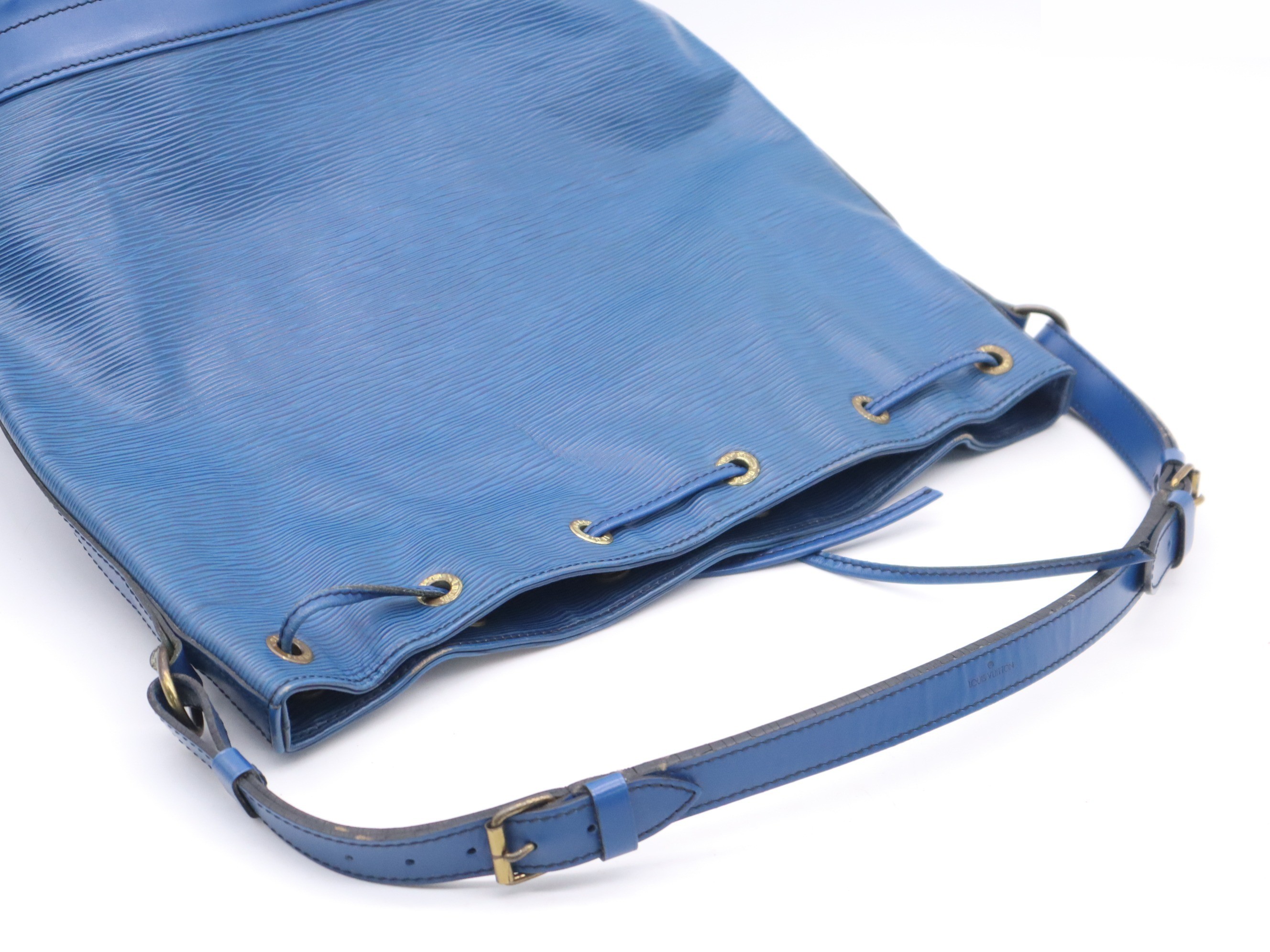 Noé Toledo Blue — view 6