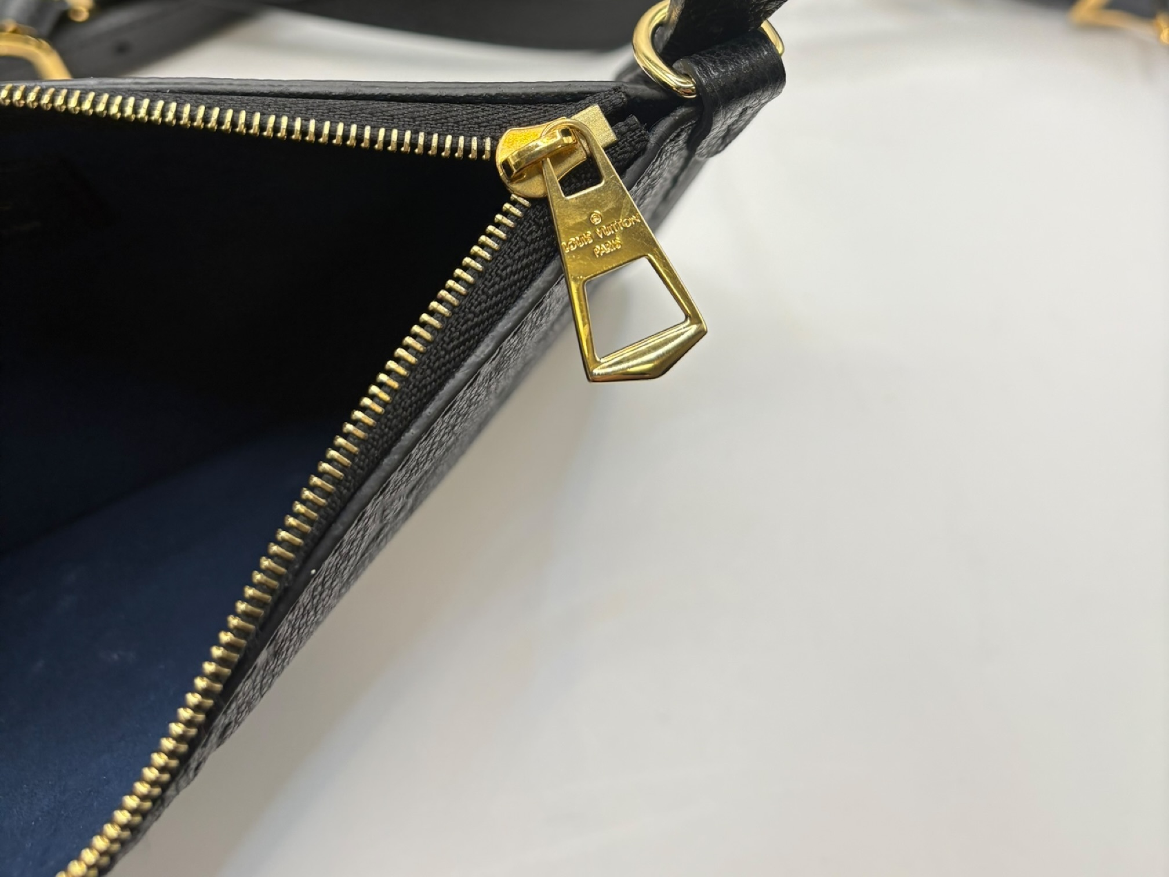 Monogram Empreinte Carryall Zip NM PM M46288 Black (RFID detected) Shoulder Bag — view 15