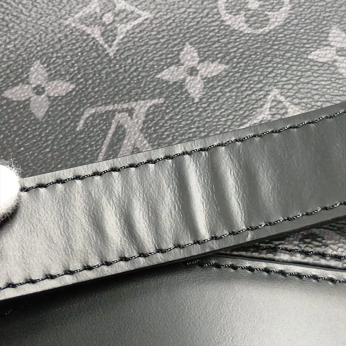 Monogram Eclipse Briefcase Explorer M40566, serial number unknown, black. — view 14