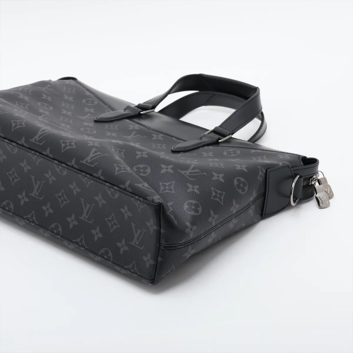 Monogram Eclipse Briefcase Explorer M40566, serial number unknown, black. — view 3