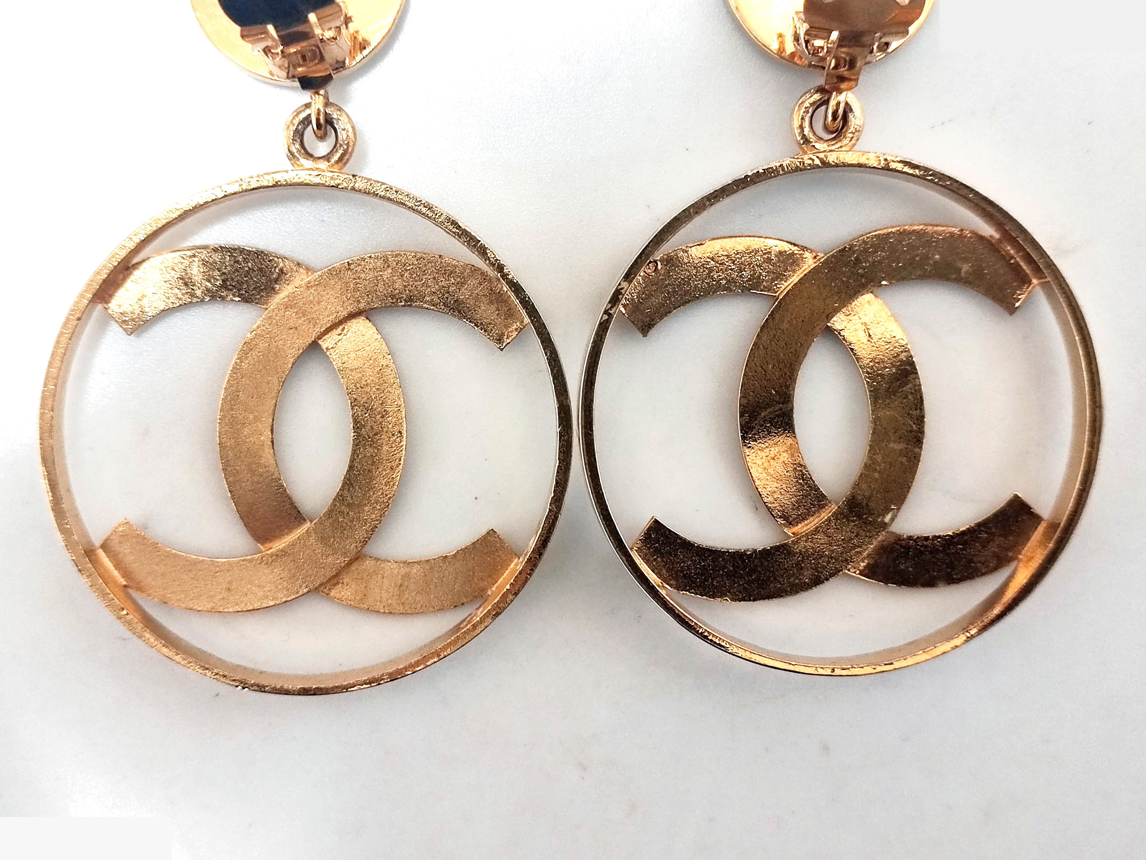 Big here mark circle swing earrings — view 11