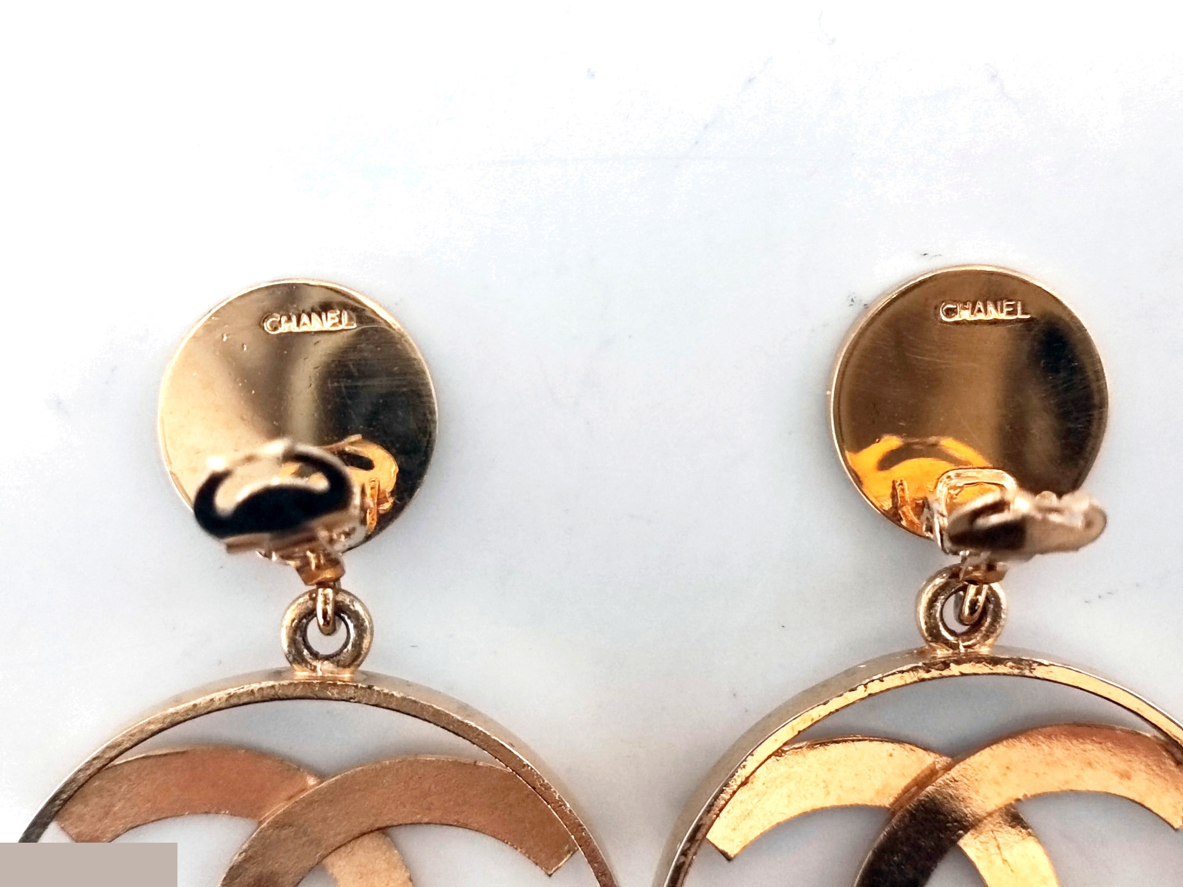 Big here mark circle swing earrings — view 10