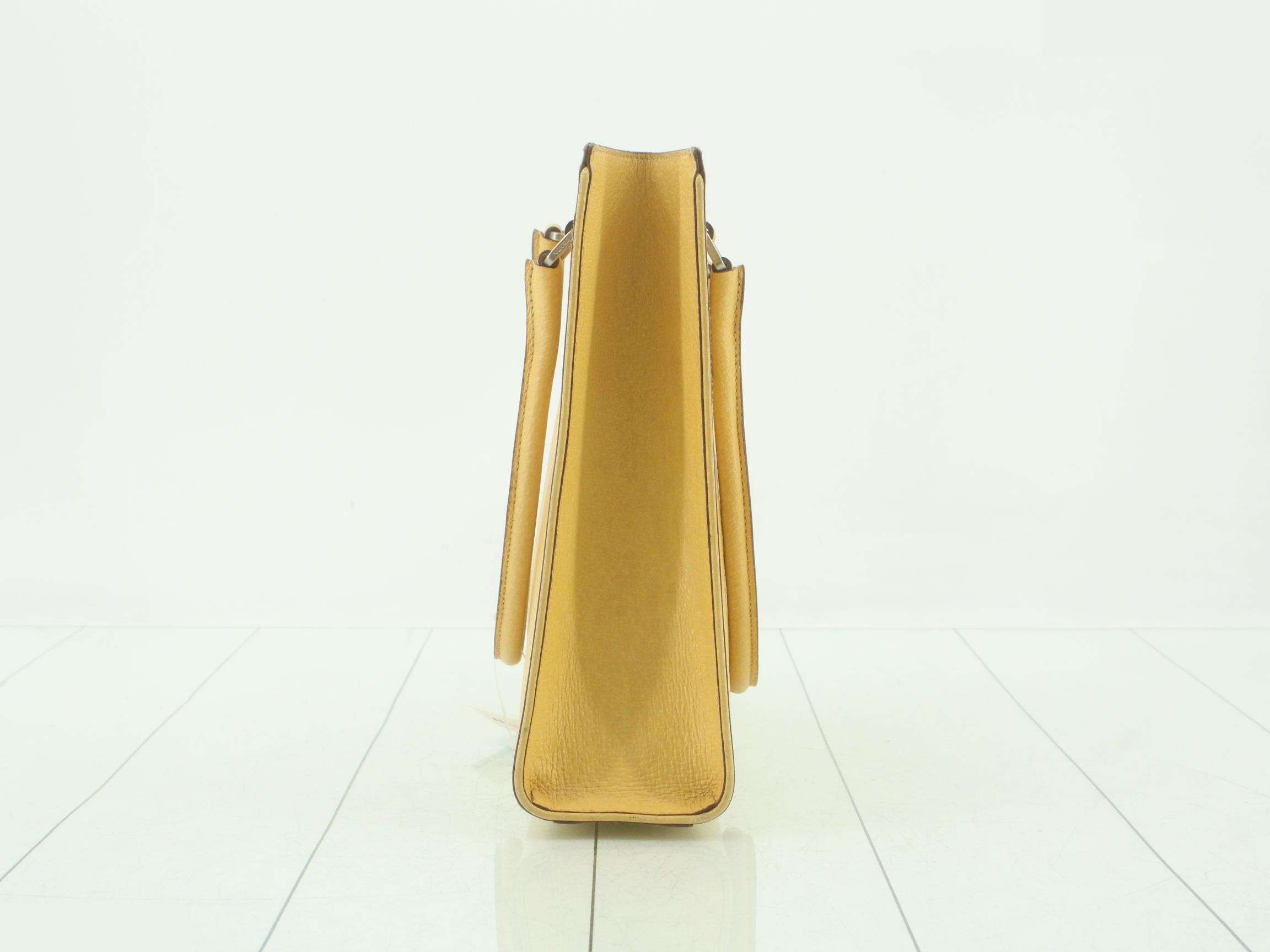 handbag — view 3