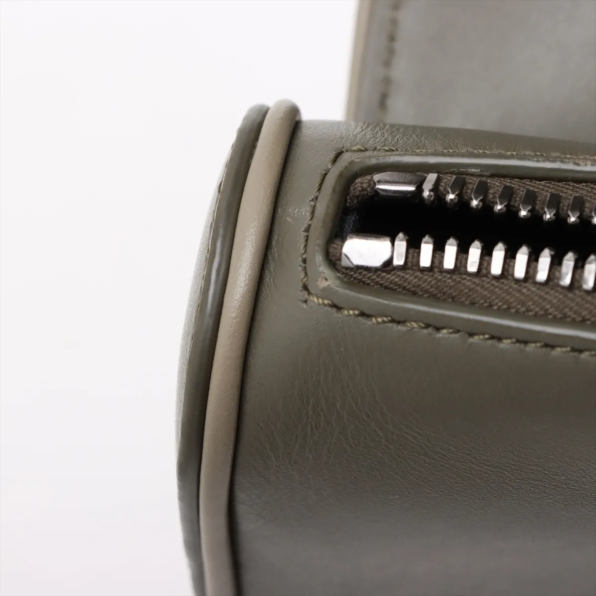 Saddle Leather Body Bag Khaki — view 10