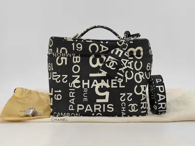 Shoulder bag