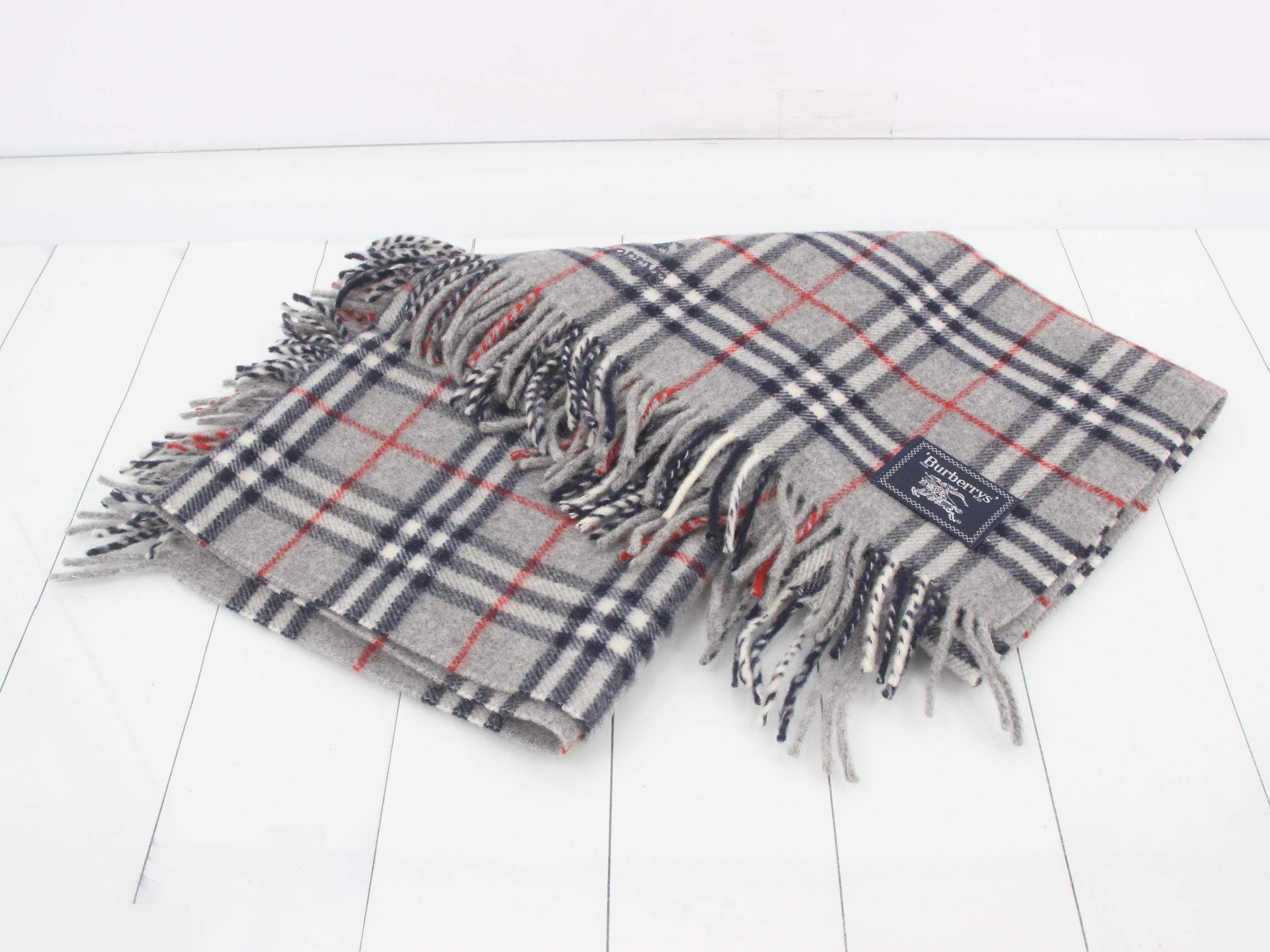 Other items: accessories, shawls (lap blankets) — view 2