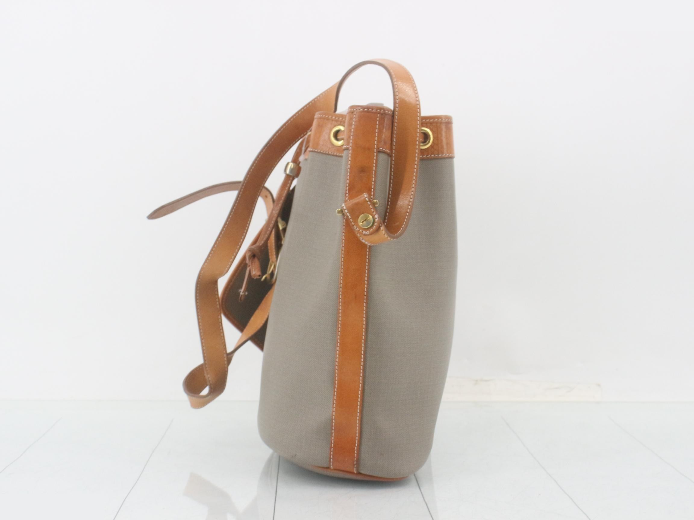 Other lines: Bags/Shoulder bags, Drawstring bags, Gray — view 3
