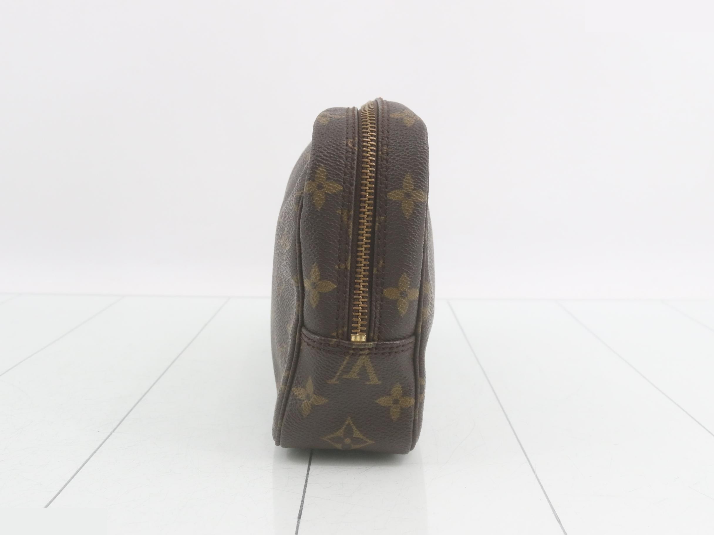 M47524 Monogram Trousse Toilette 23 Pouch — view 3