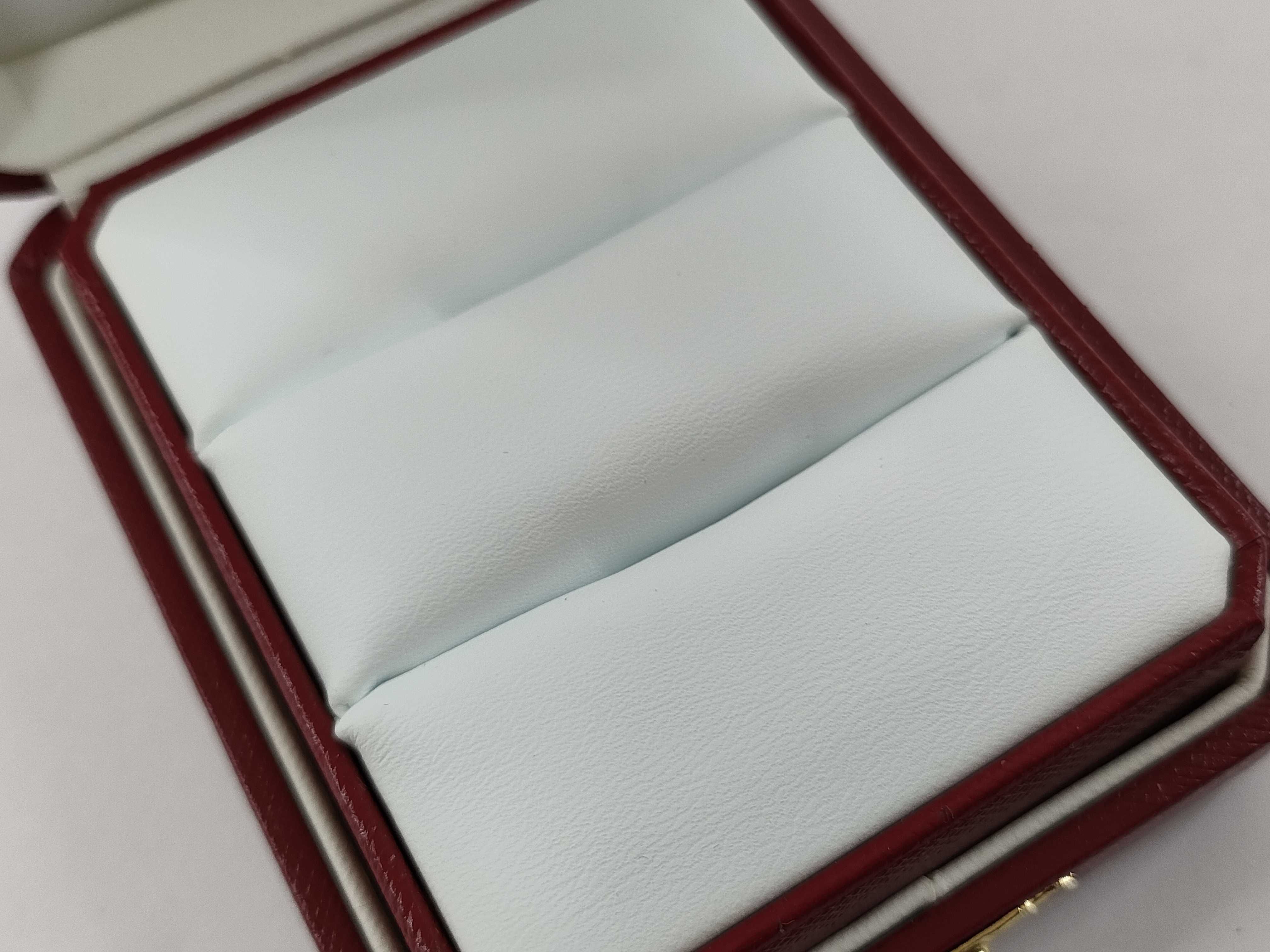 ring case and other accessories — view 8