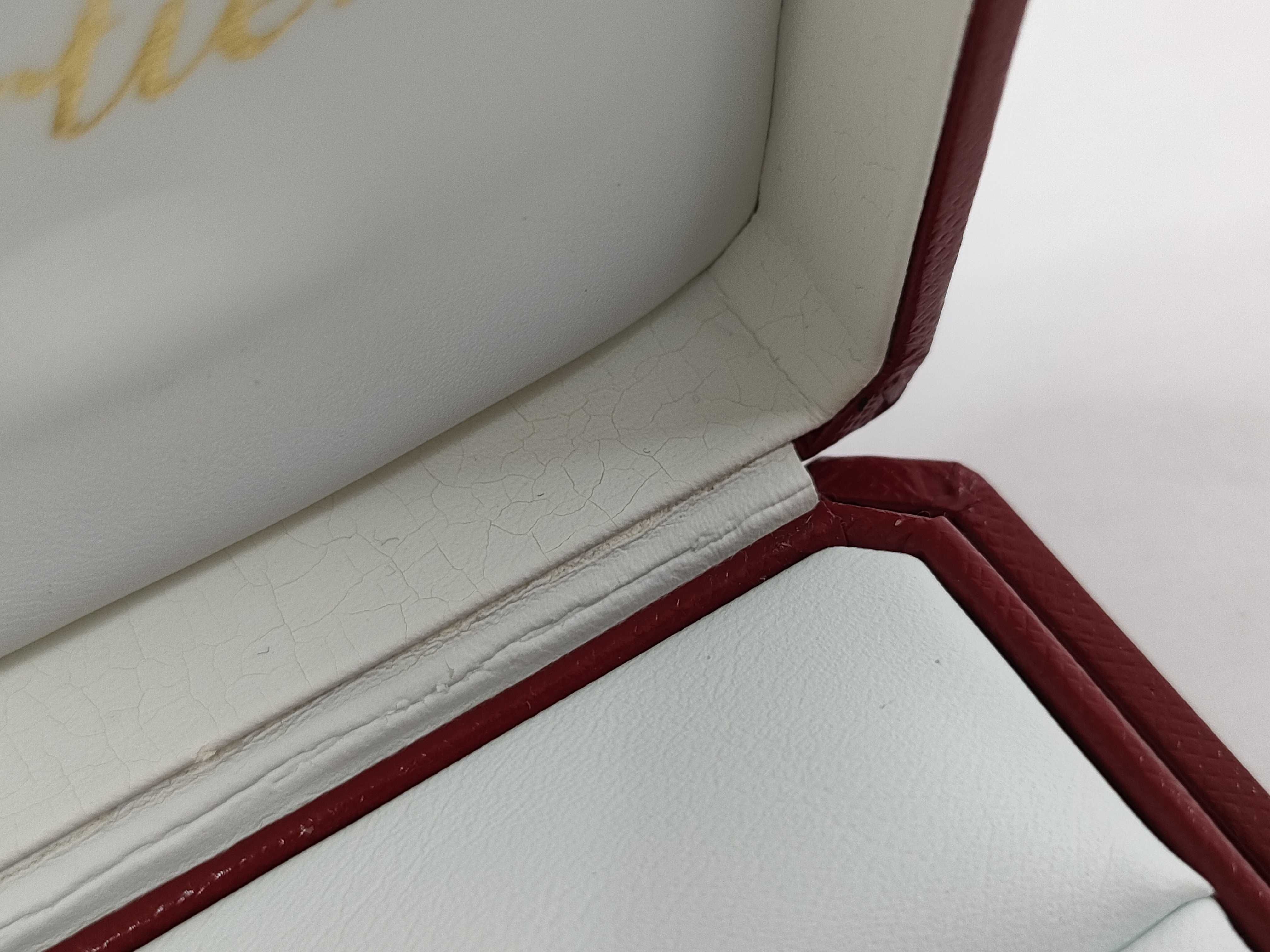 ring case and other accessories — view 9